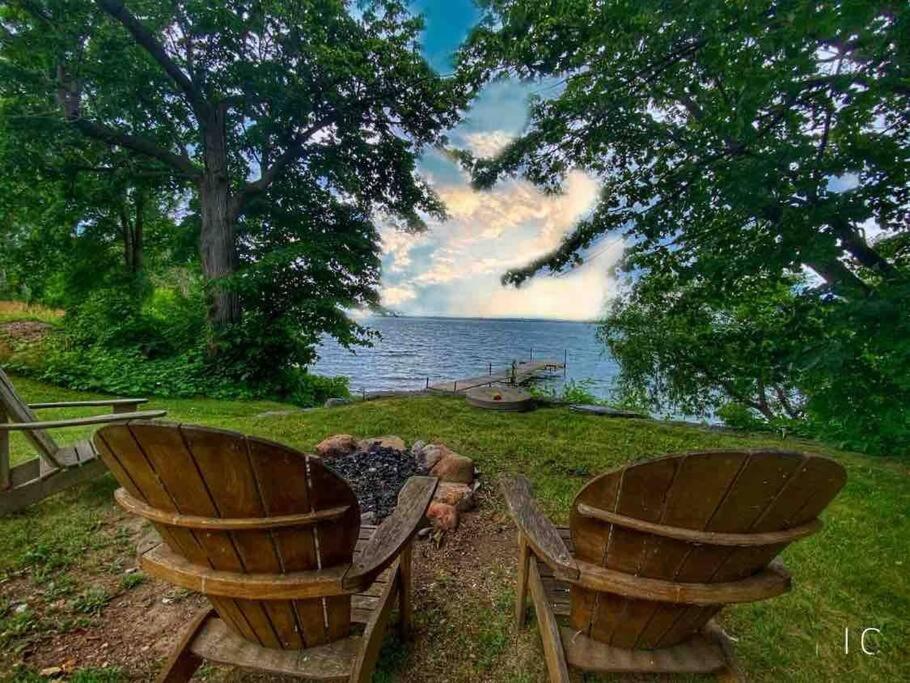 Loyalist Lakehouse with Private Beach