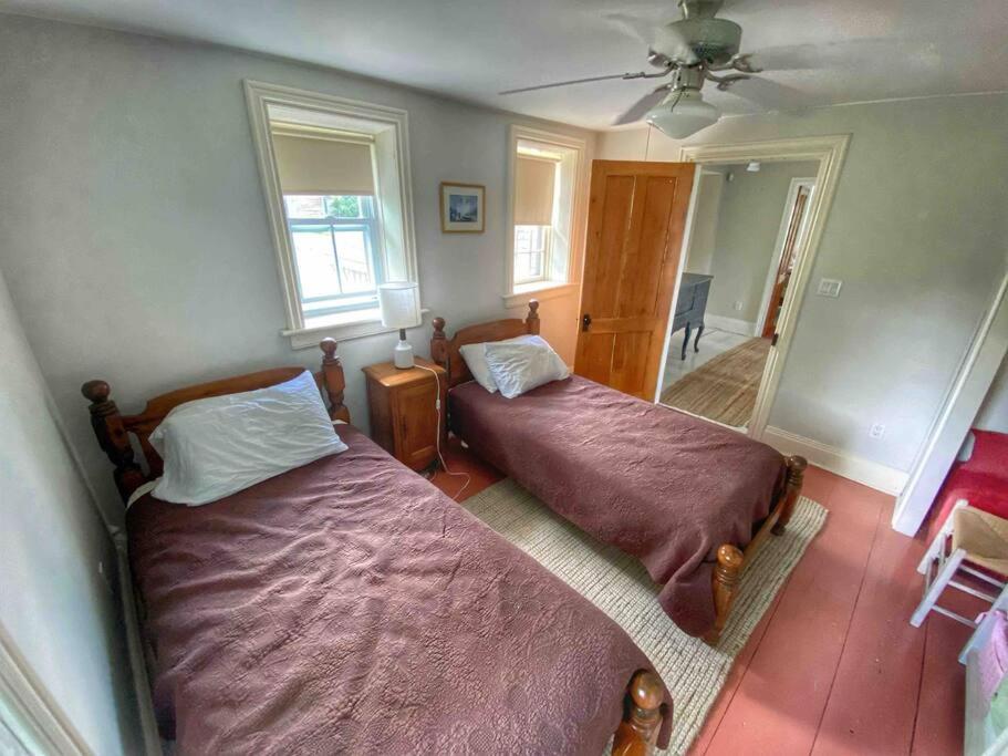 Loyalist Lakehouse with Private Beach