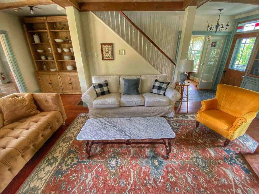 Loyalist Lakehouse with Private Beach