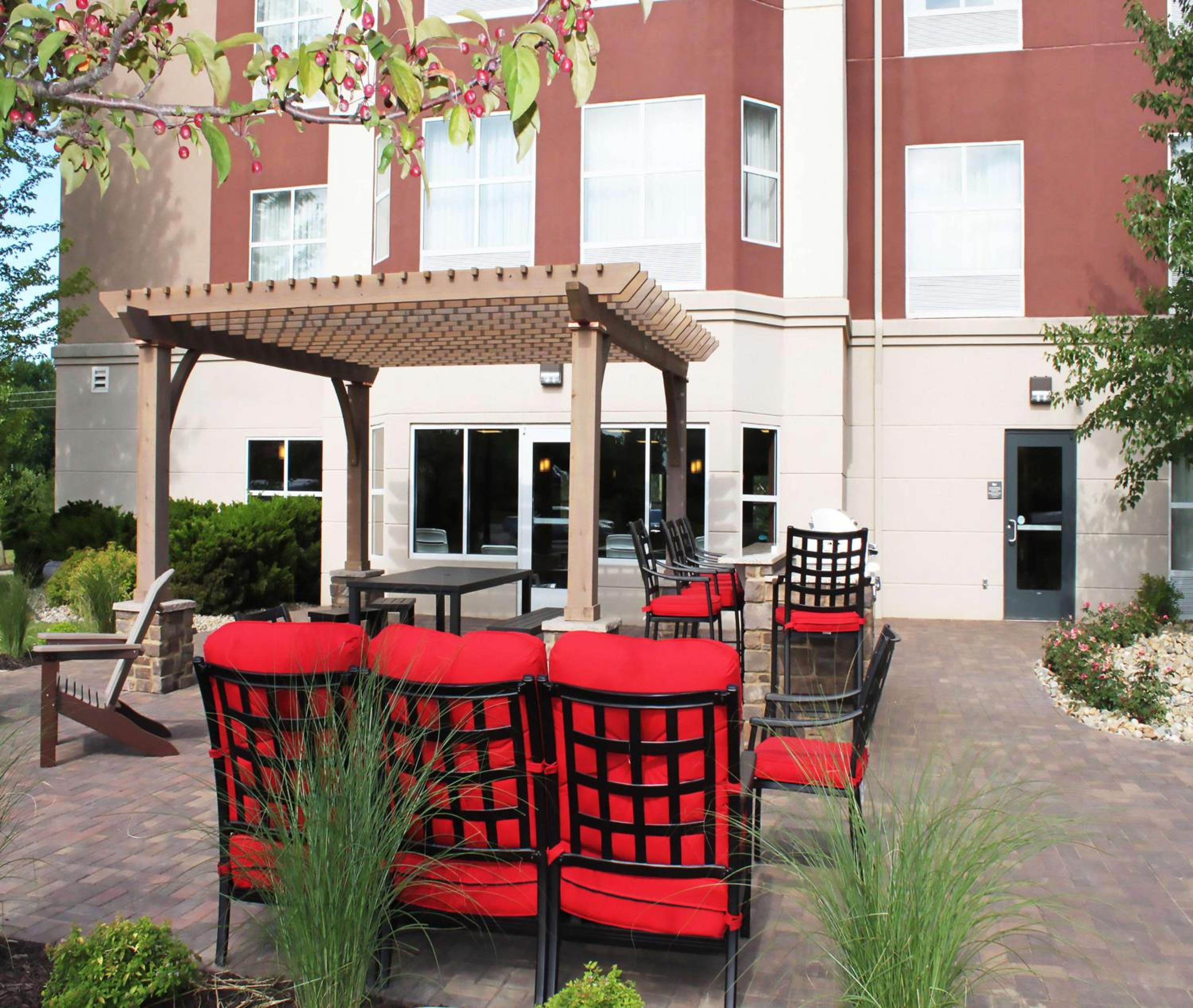 Bloomington Vacations - Homewood Suites by Hilton Bloomington - Property Image 5