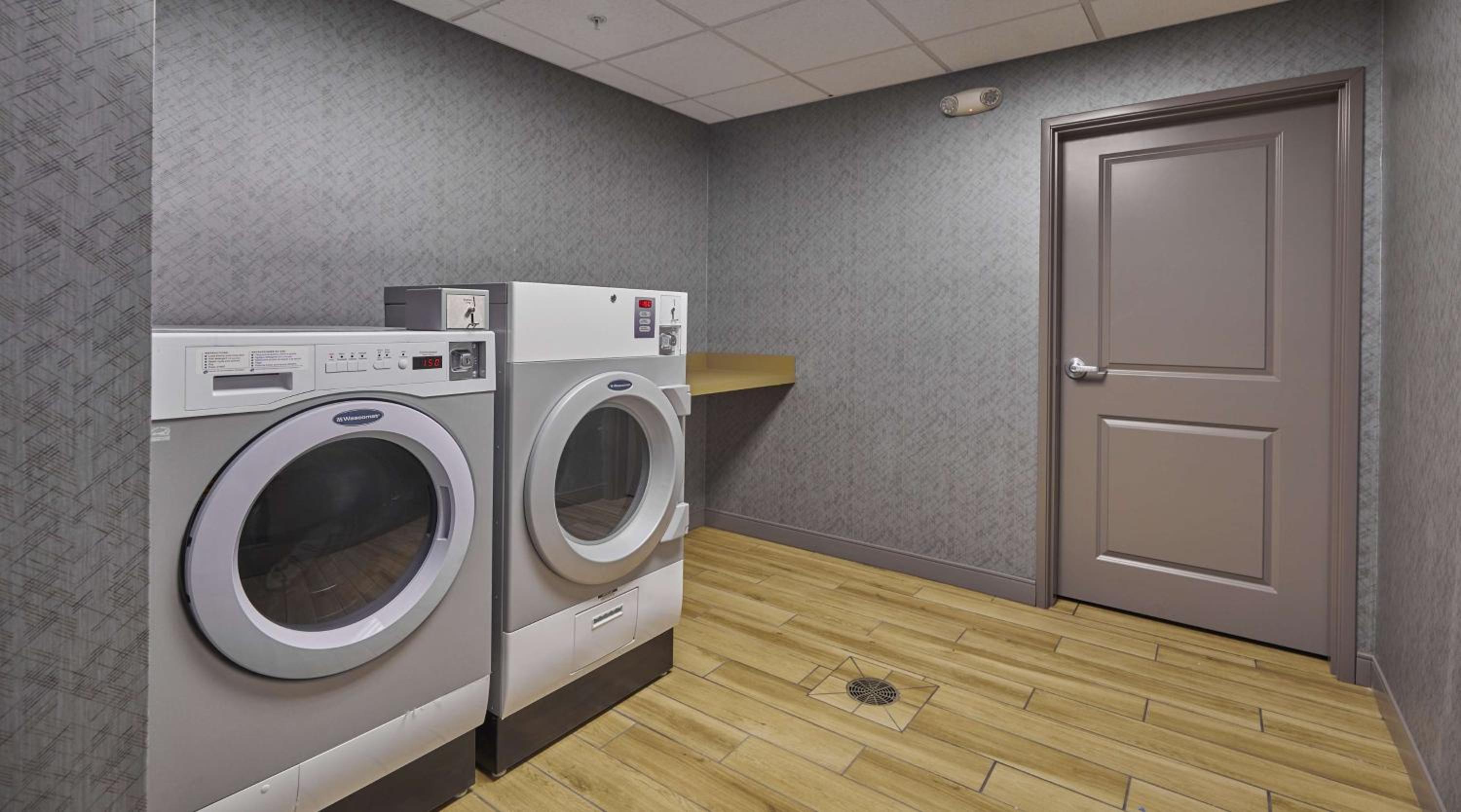 Roseburg Vacations - Hampton Inn  Suites Roseburg - Property Image 8