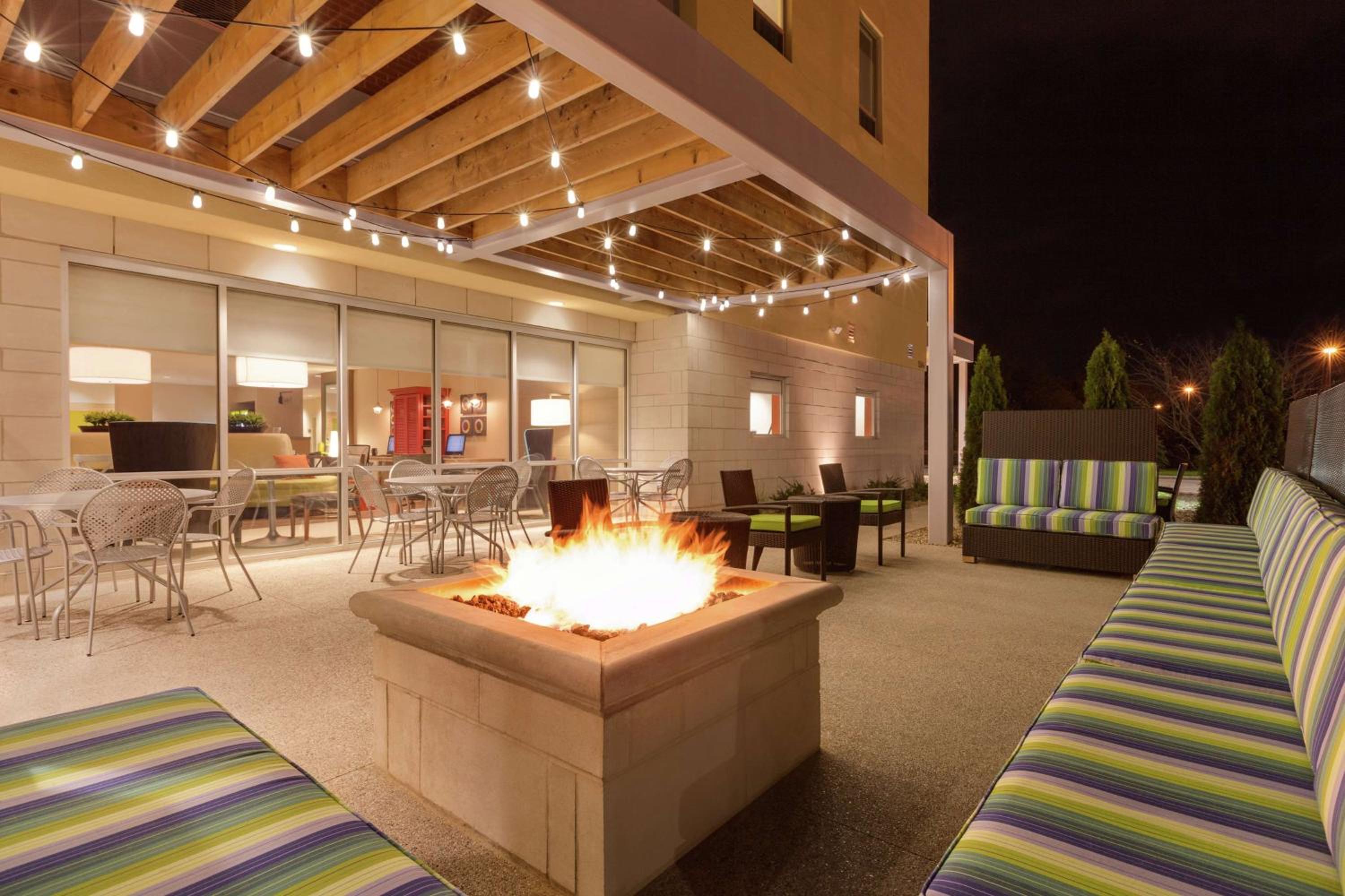 Home2 Suites By Hilton Youngstown view 4