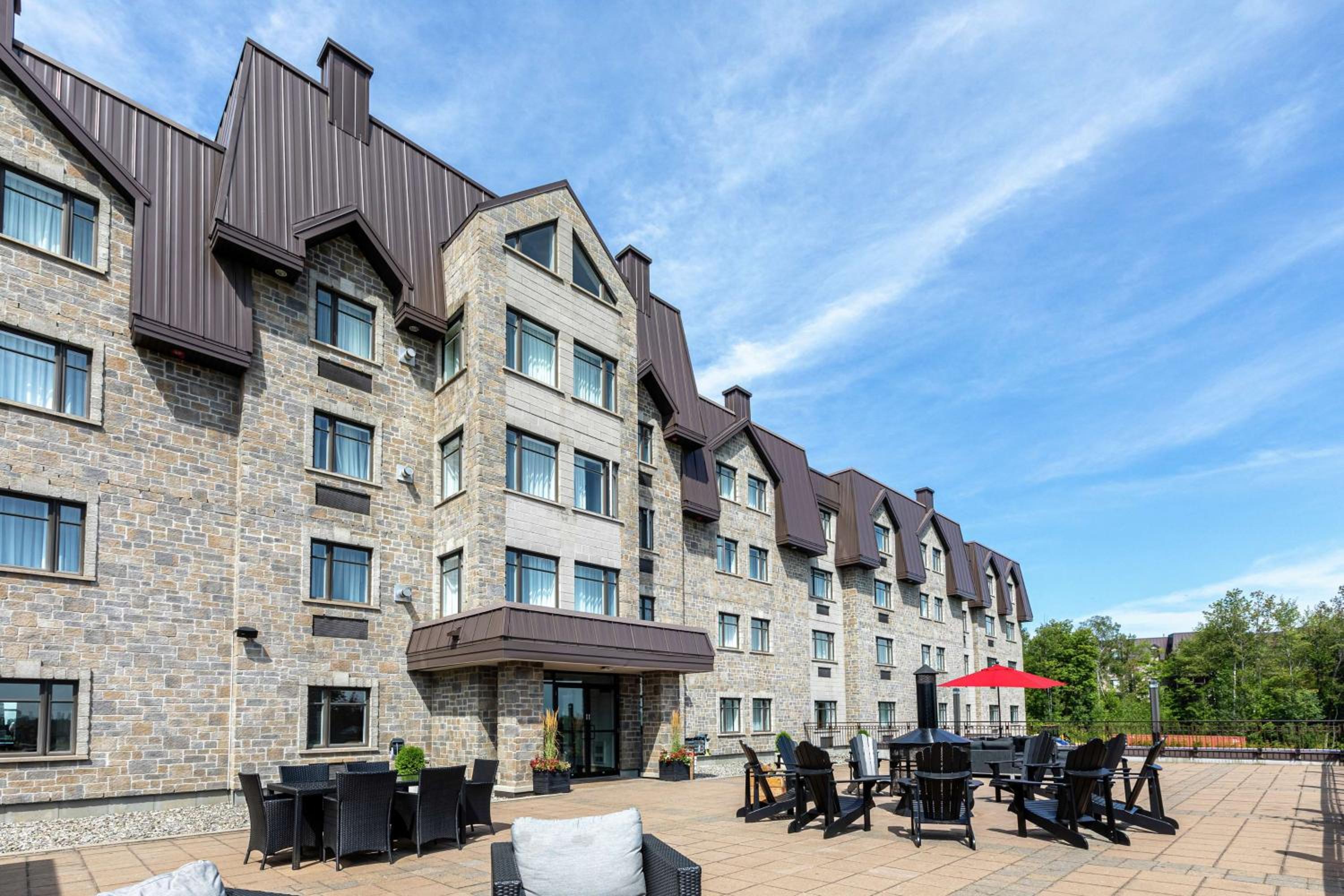 DoubleTree by Hilton Quebec Resort - Image 2