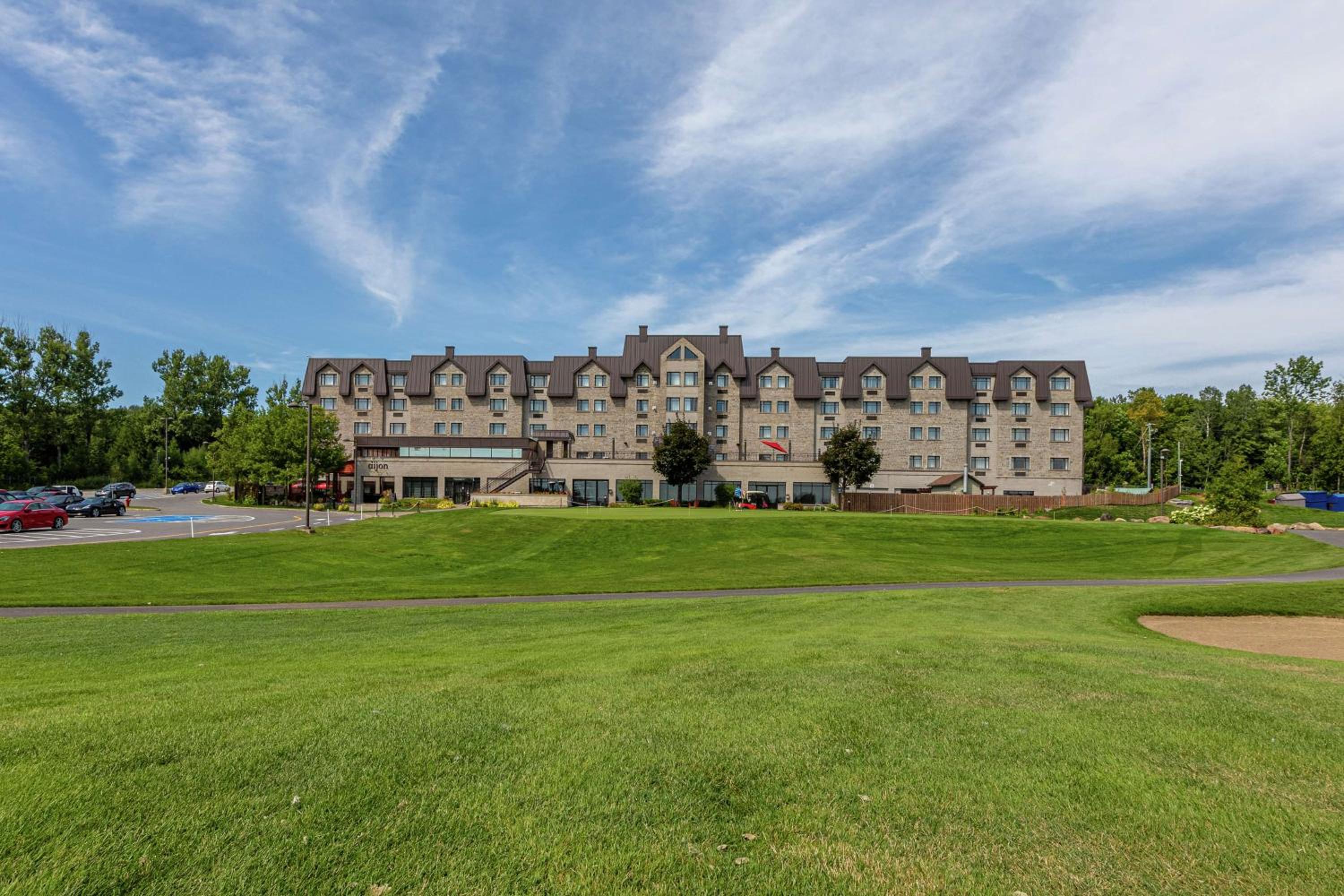 DoubleTree by Hilton Quebec Resort - Image 3
