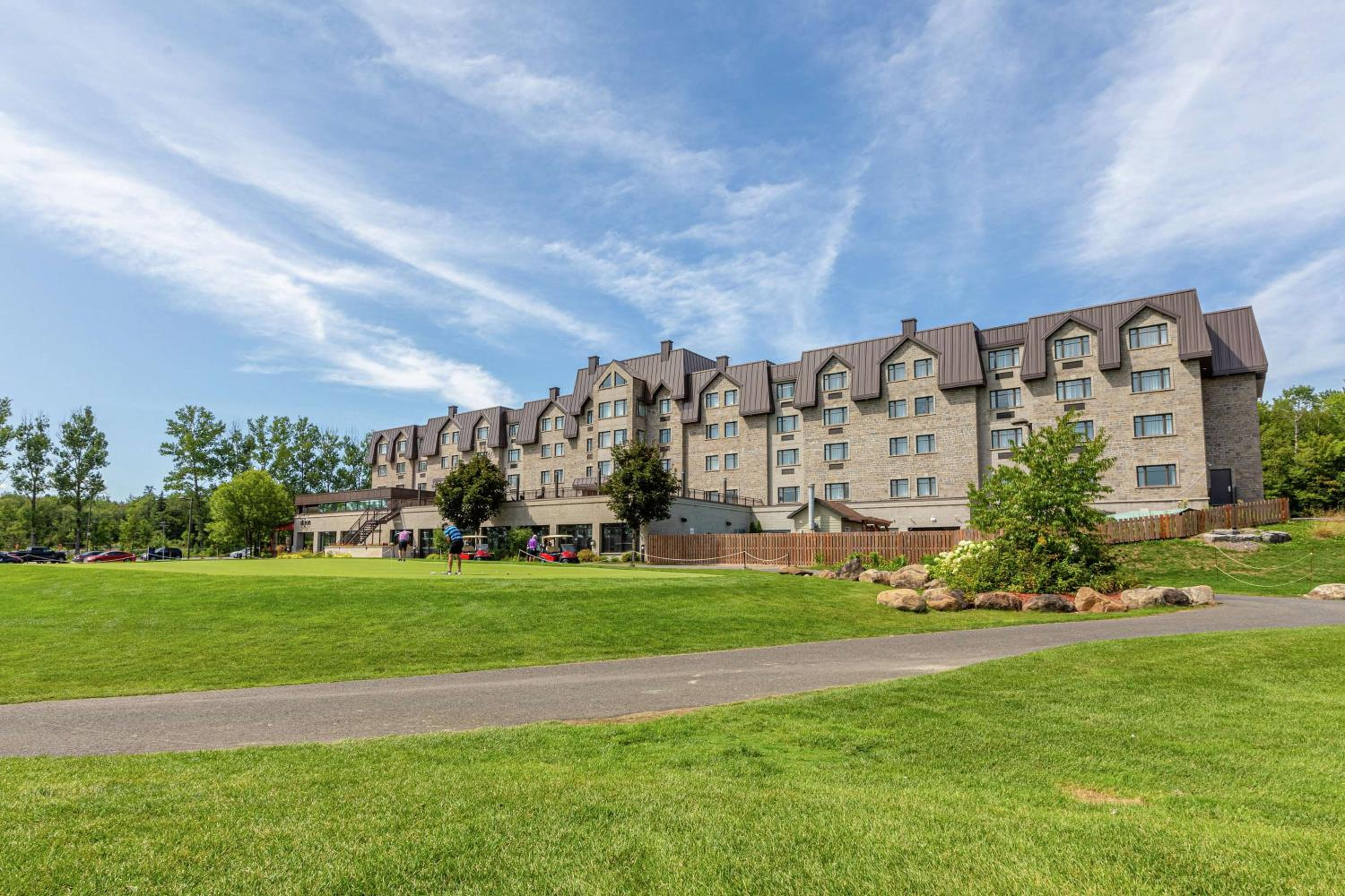 DoubleTree by Hilton Quebec Resort - Image 5