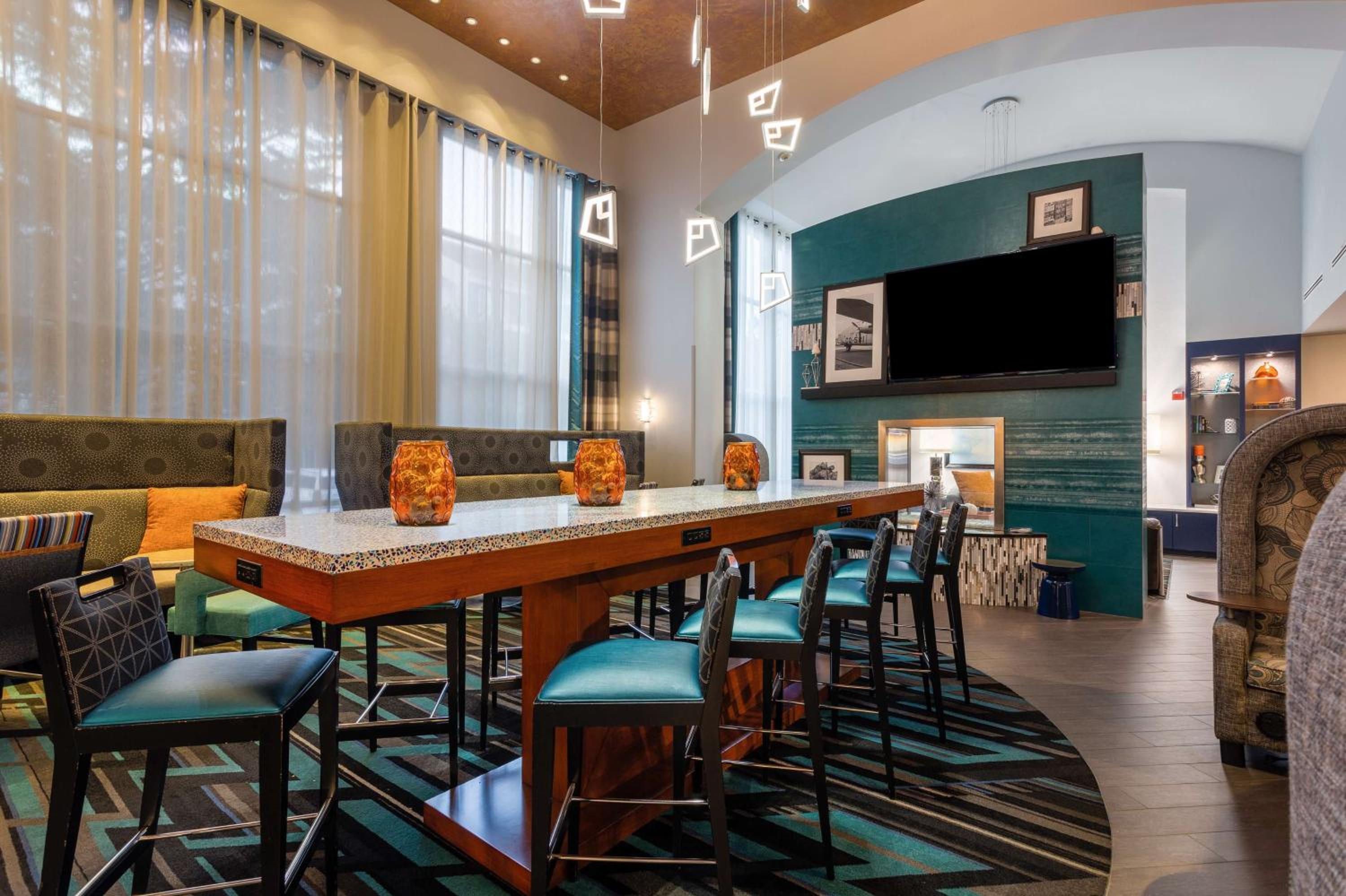 Hampton Inn Suites Herndon-Reston - Property Image 24