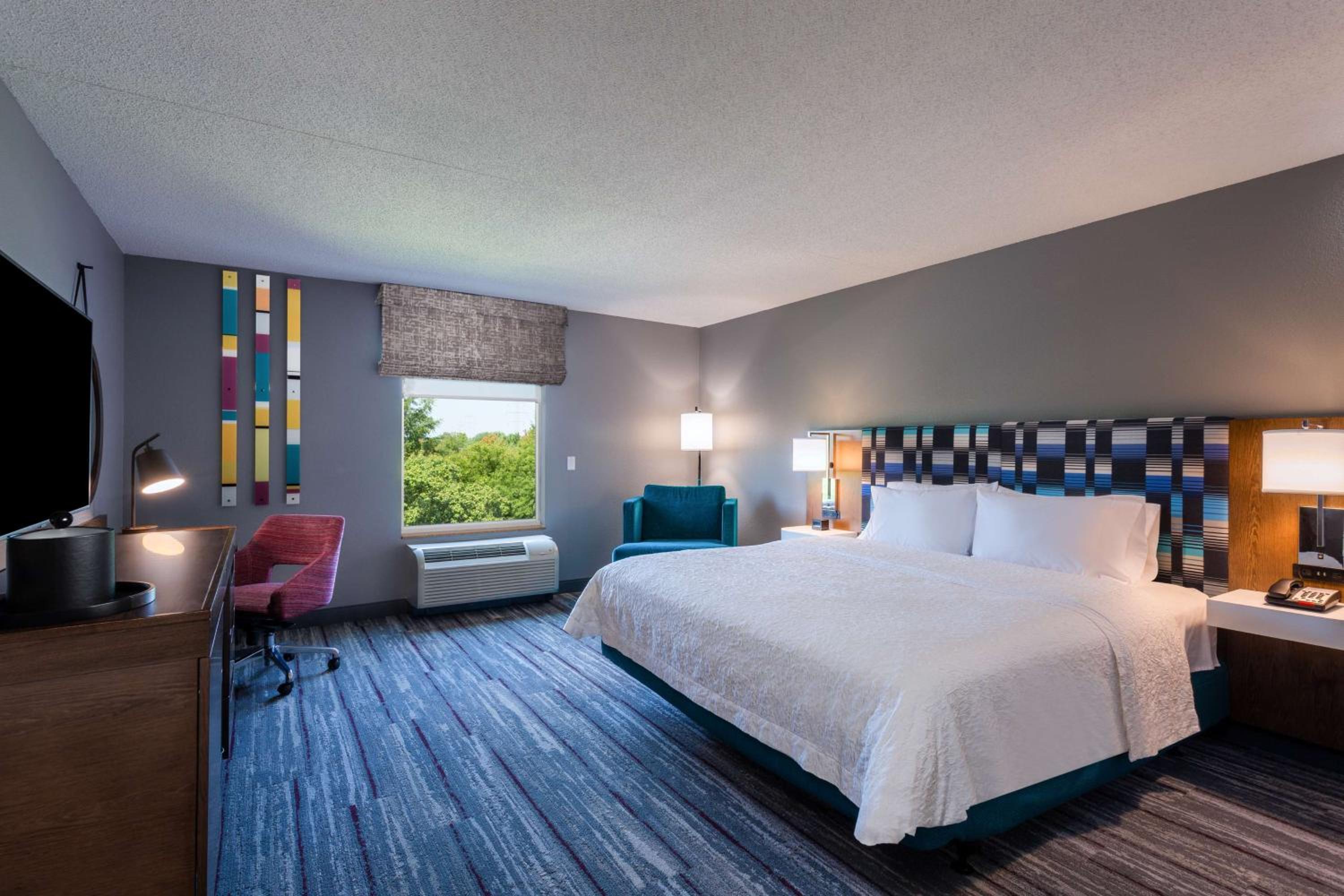 Hampton Inn Suites Herndon-Reston - Property Image 6
