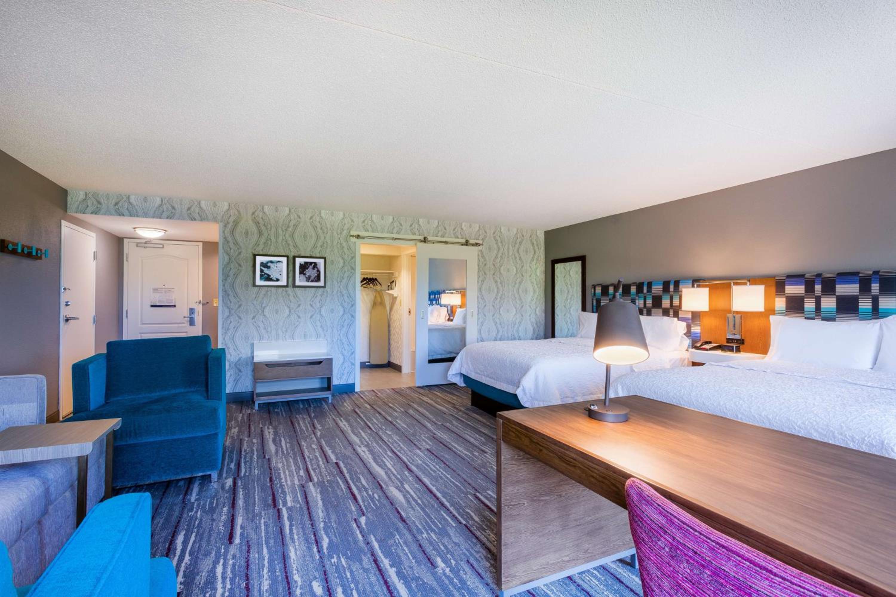Hampton Inn Suites Herndon-Reston - Property Image 20
