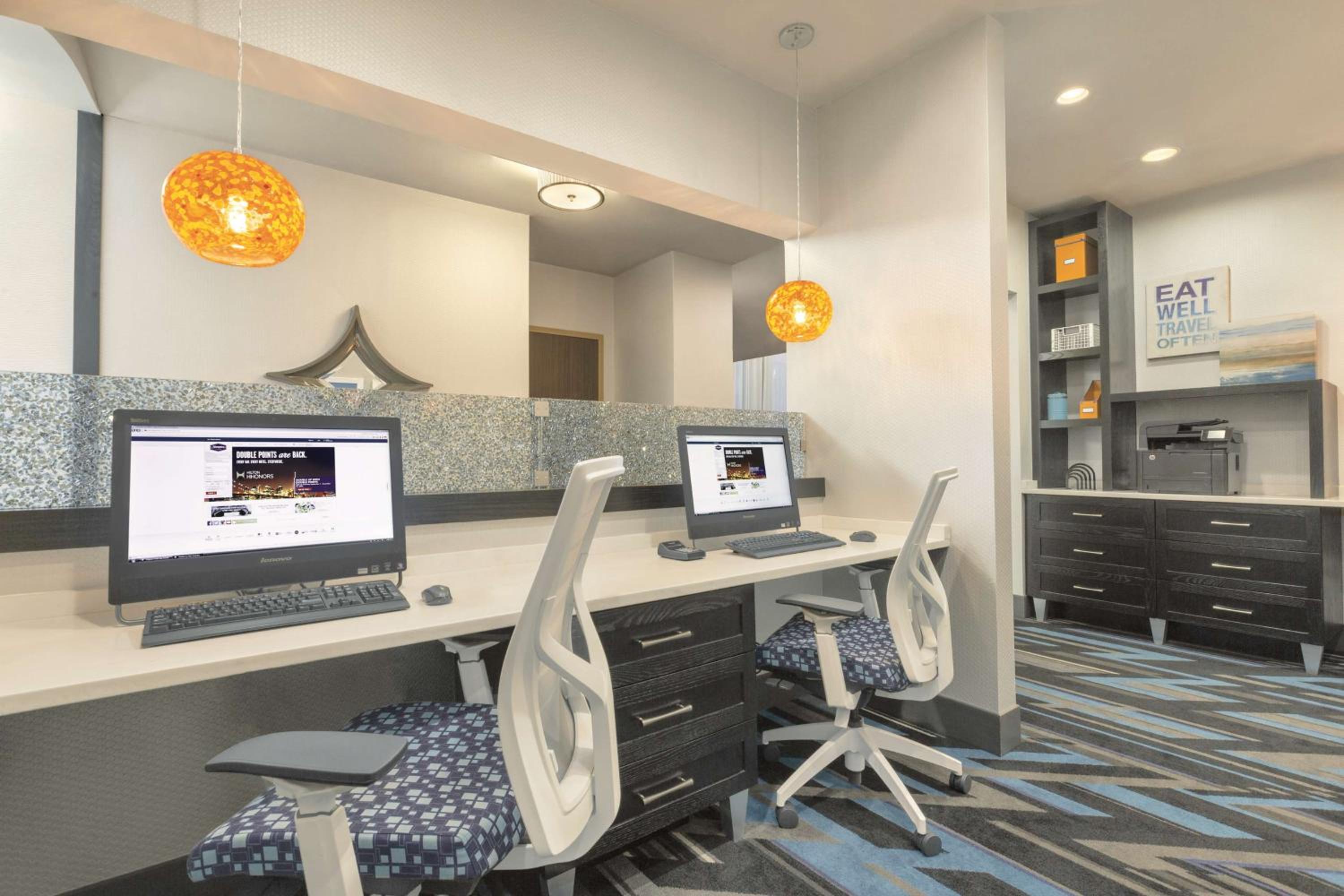 Hampton Inn Suites Herndon-Reston - Property Image 37
