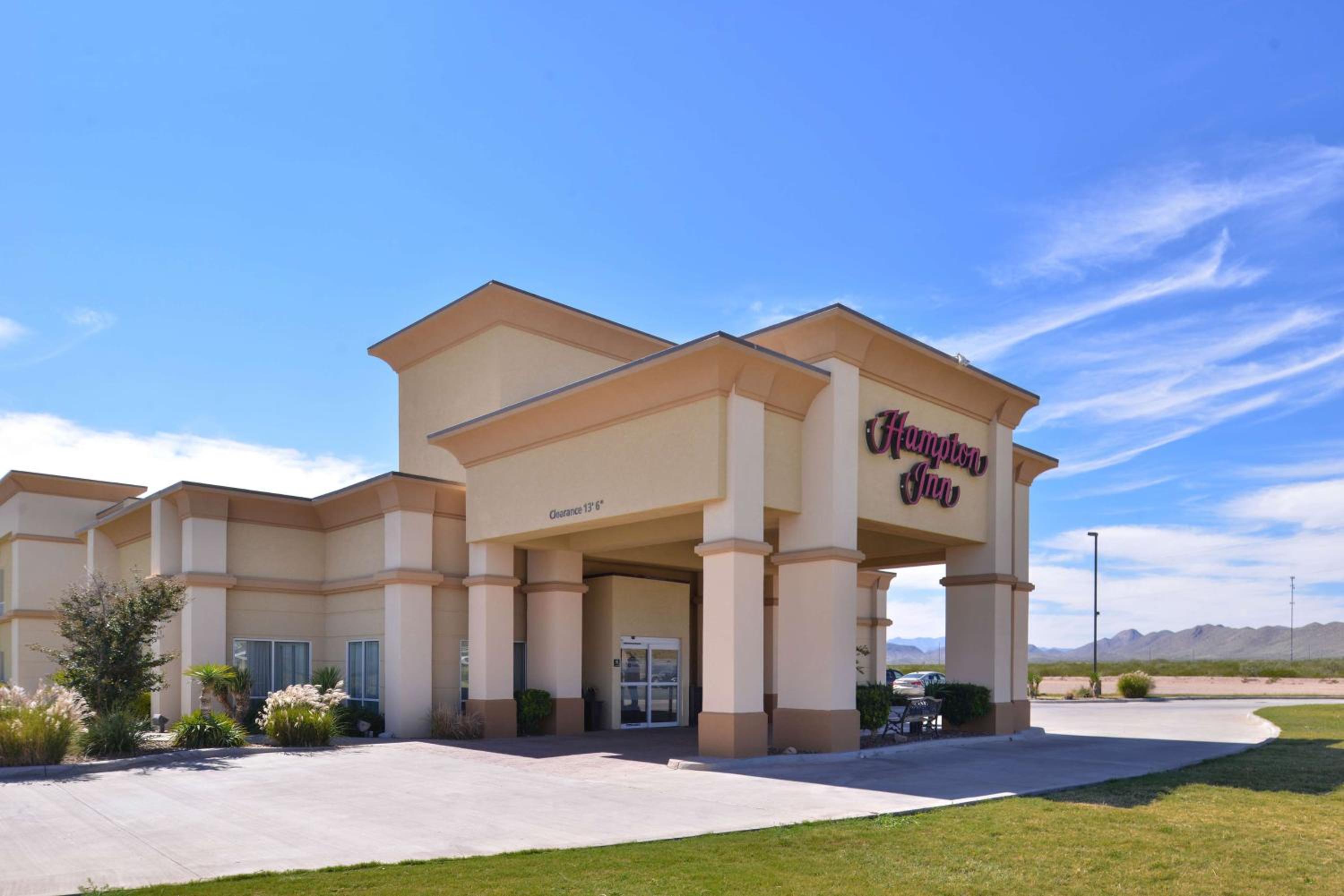 Van Horn Vacations - Hampton Inn Van Horn - Property Image 10