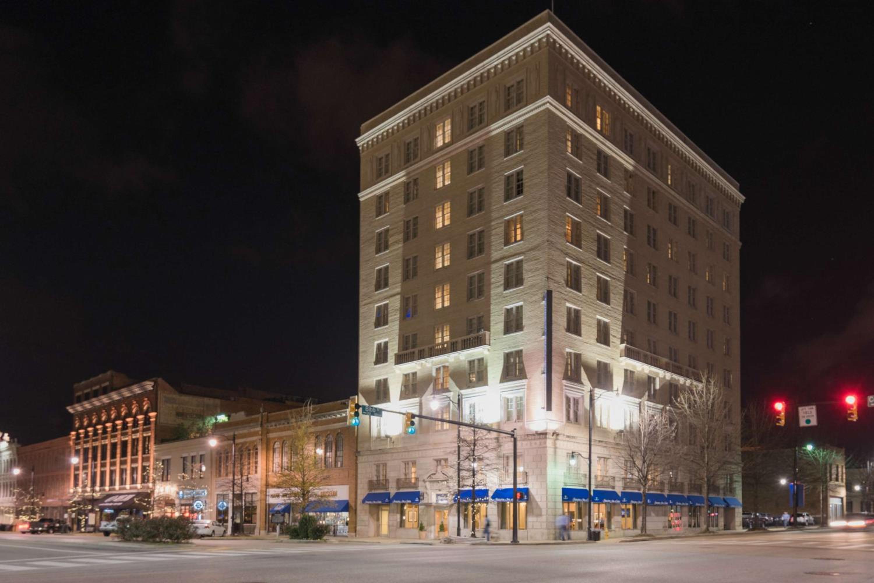 Hotel Hampton Inn & Suites Montgomery-Downtown - Image 1