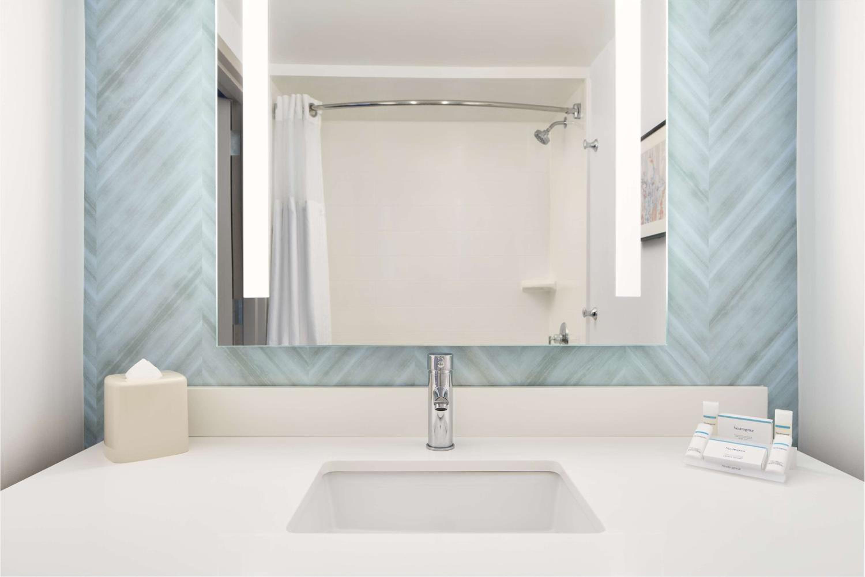 Columbus Vacations - Hilton Garden Inn Columbus - Property Image 15