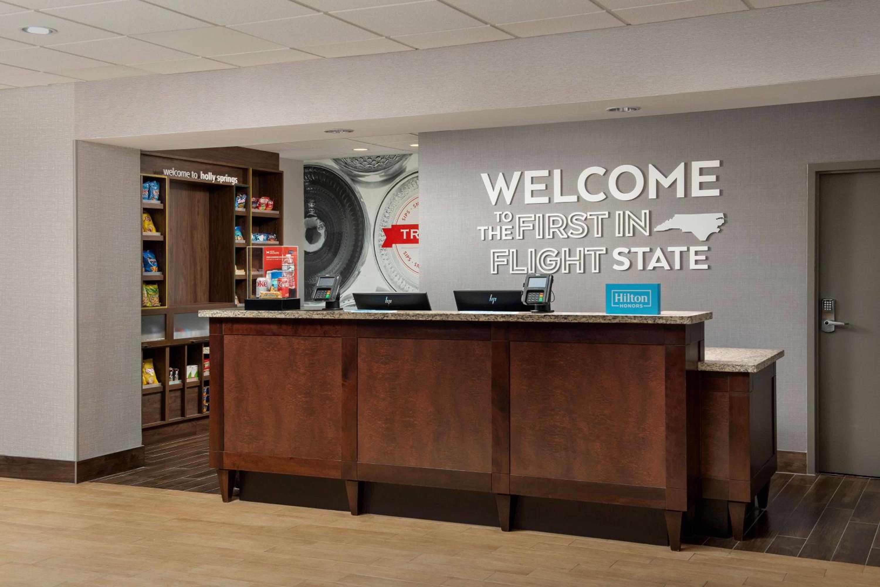 Sanford Vacations - Hampton Inn  Suites Holly Springs - Property Image 3