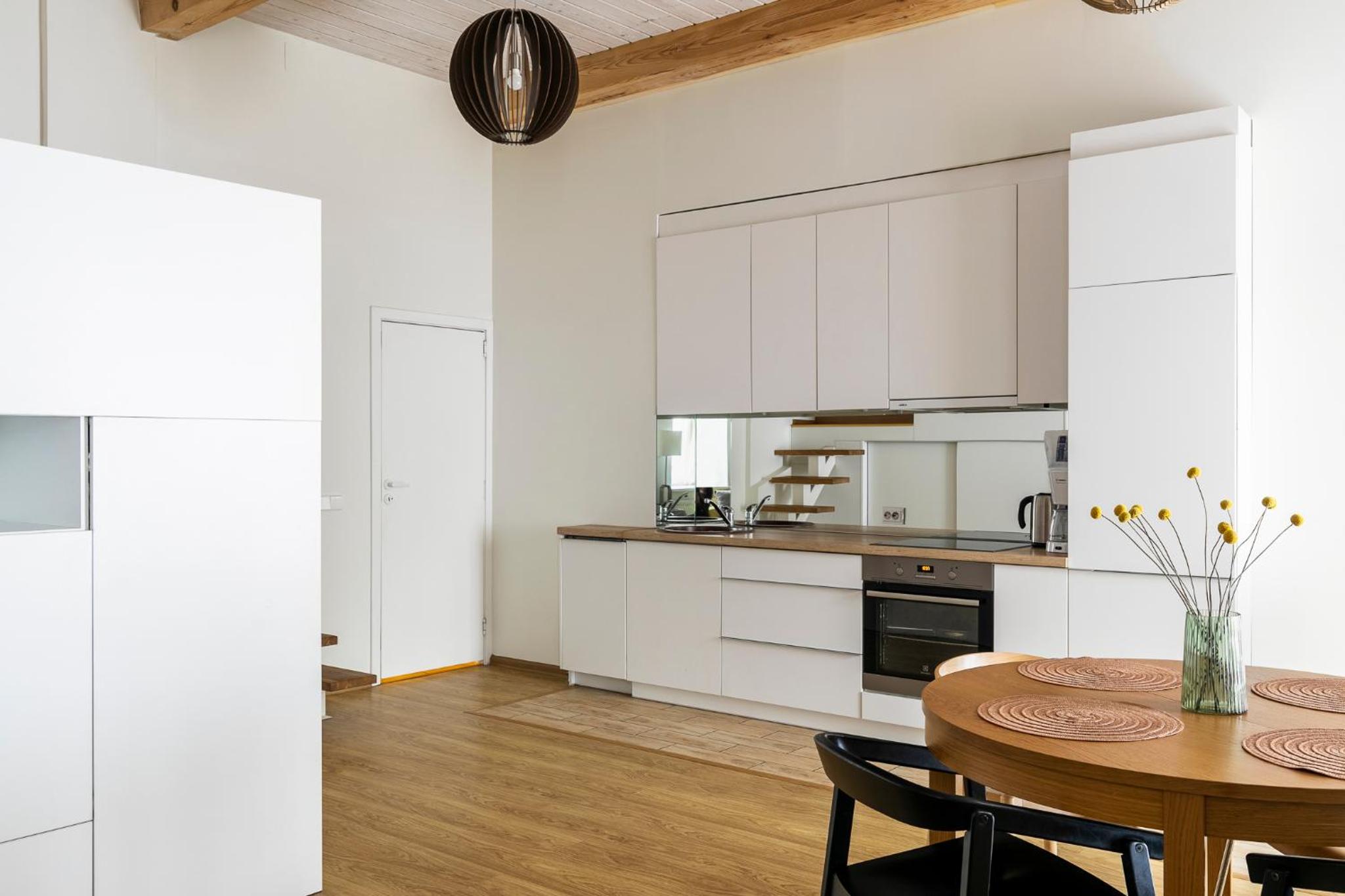 Cozy studio apartment central