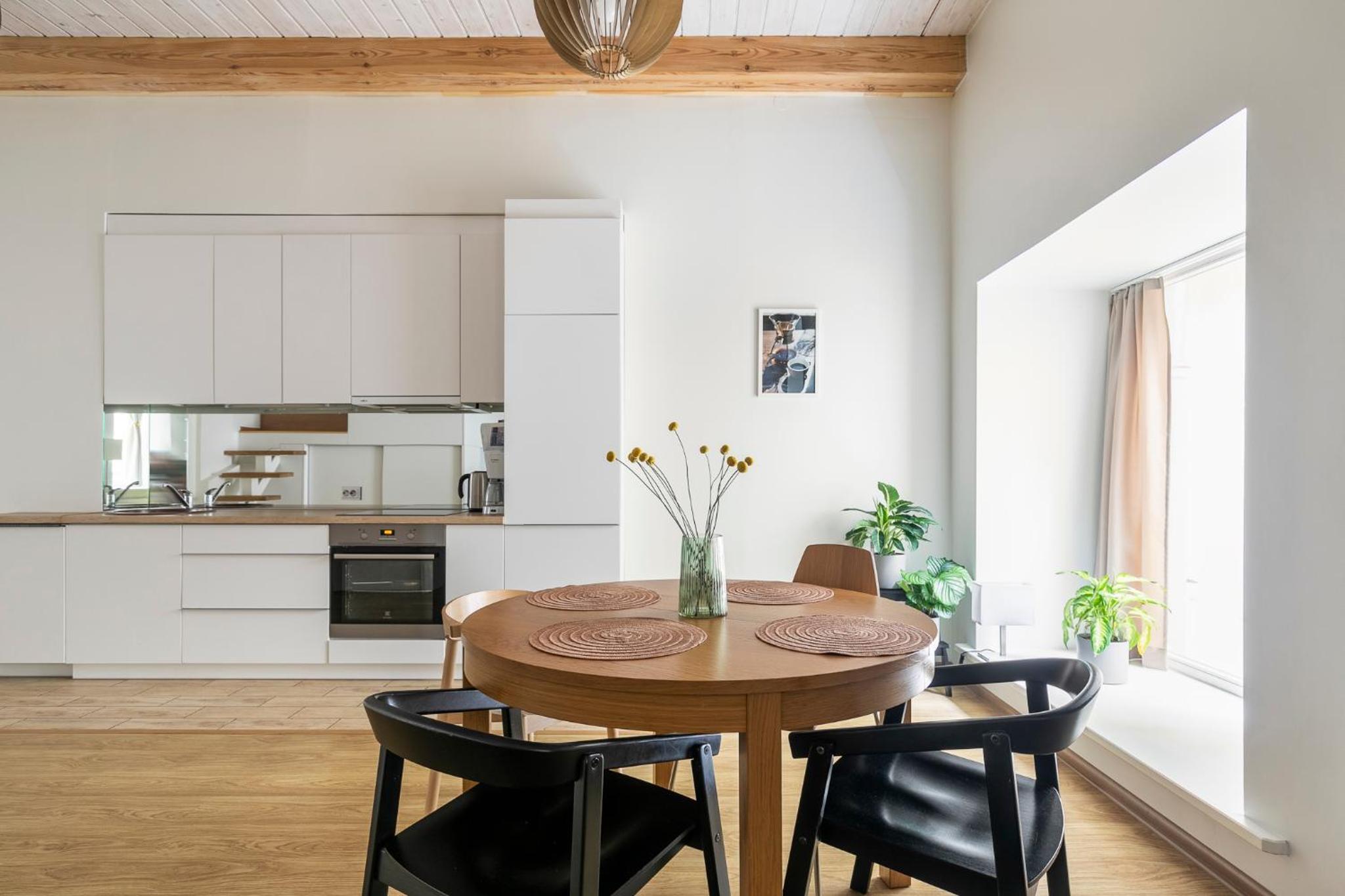 Cozy studio apartment central