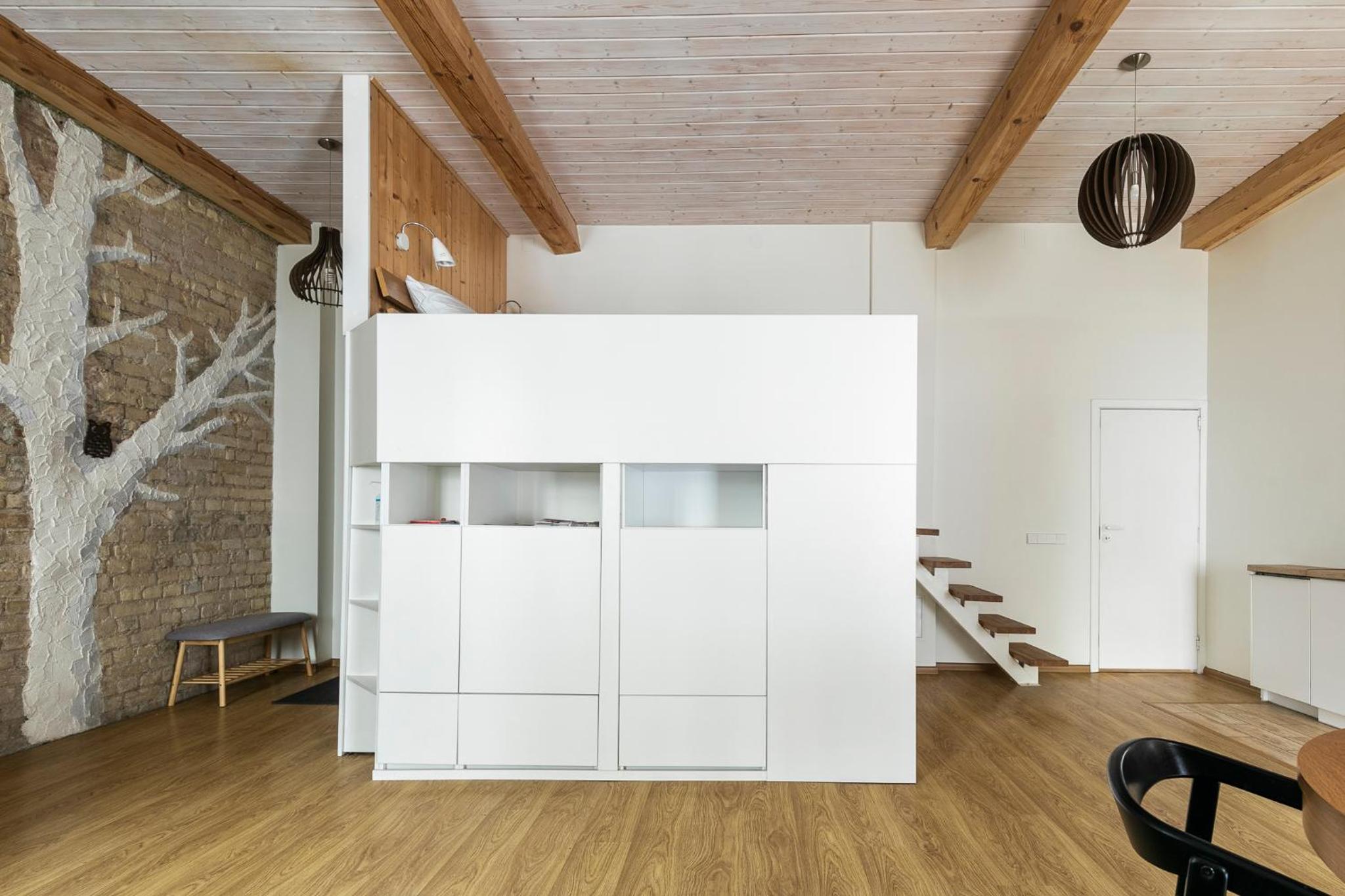 Cozy studio apartment central