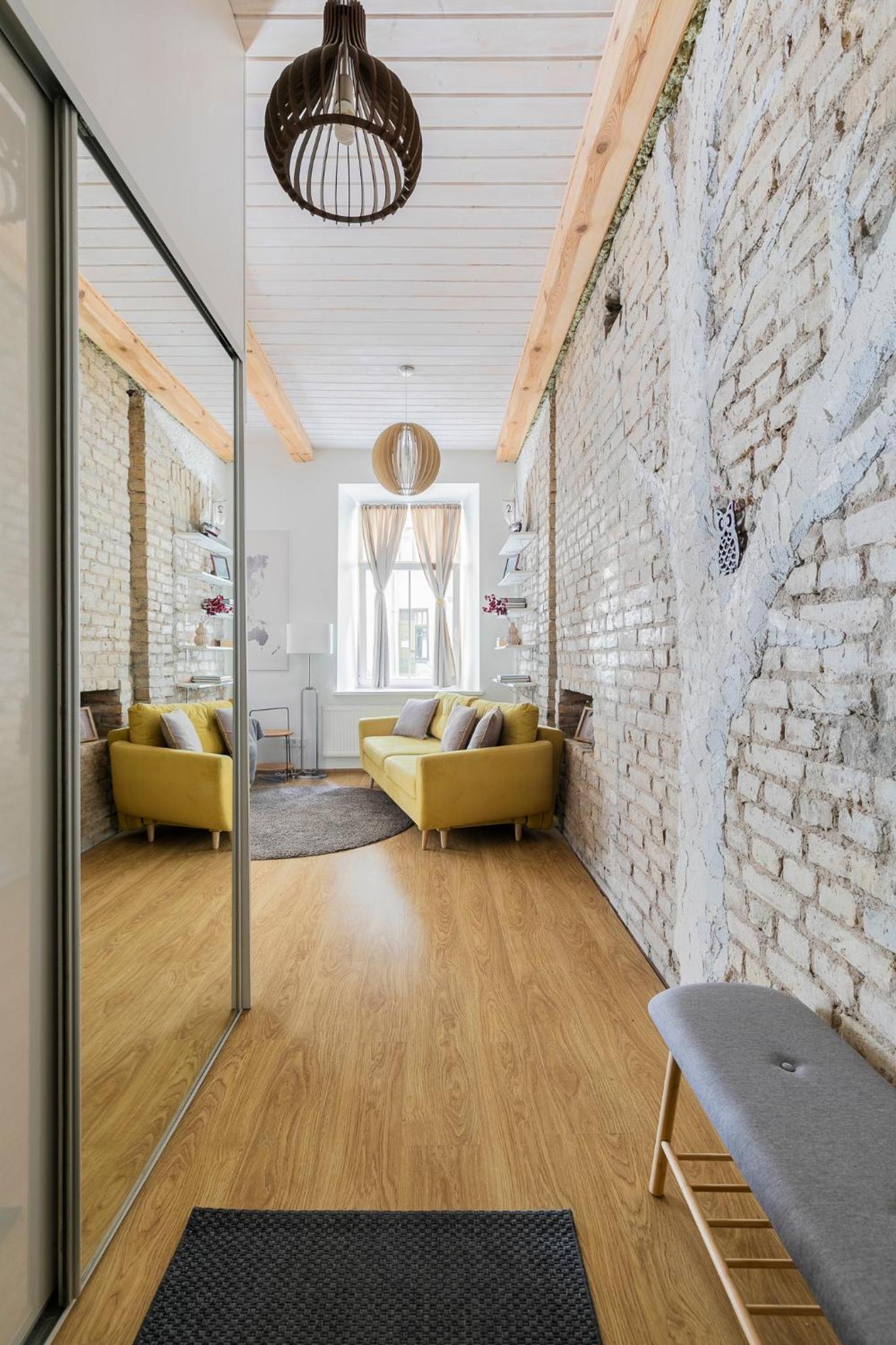 Cozy studio apartment central