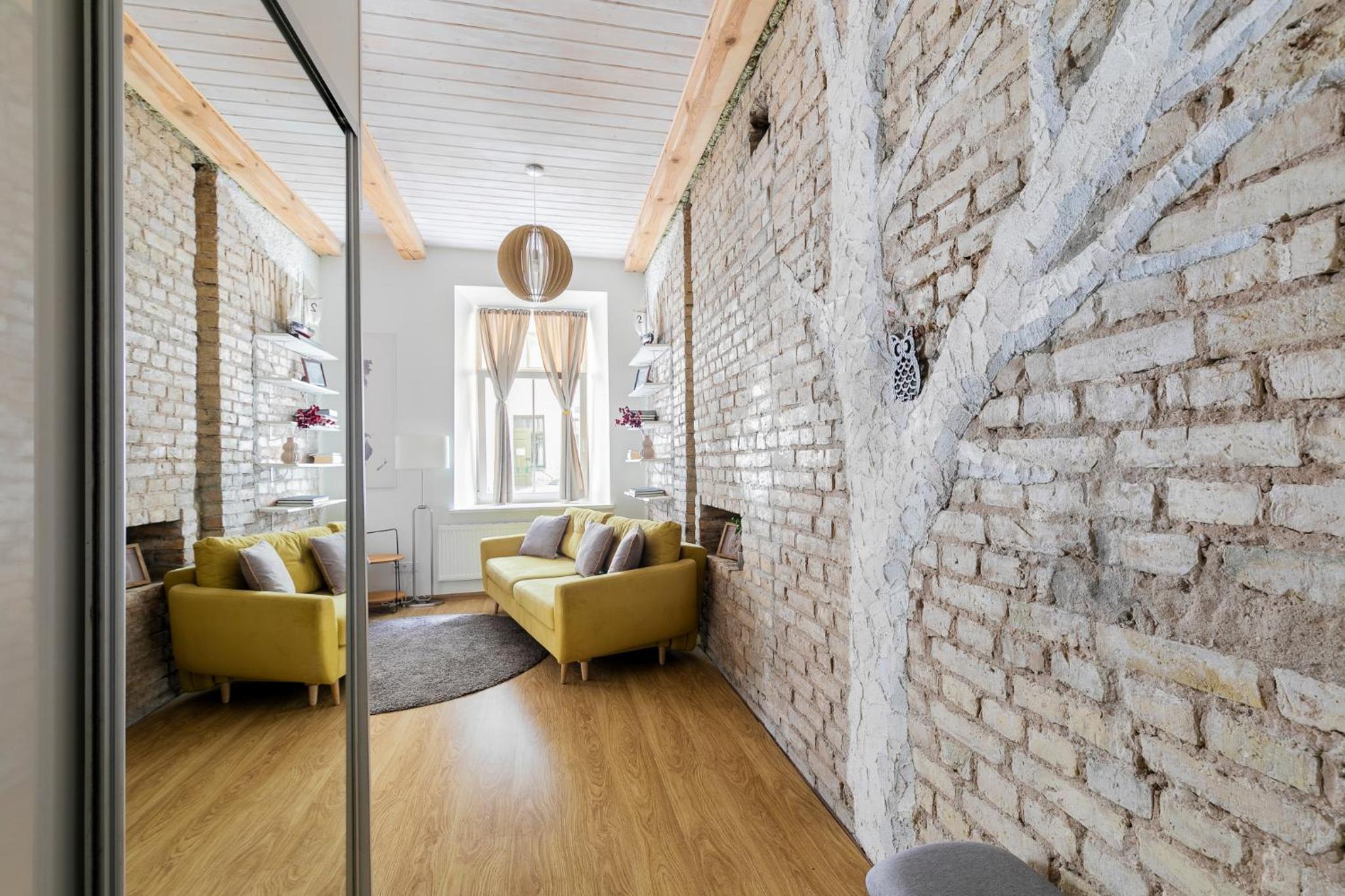 Cozy studio apartment central