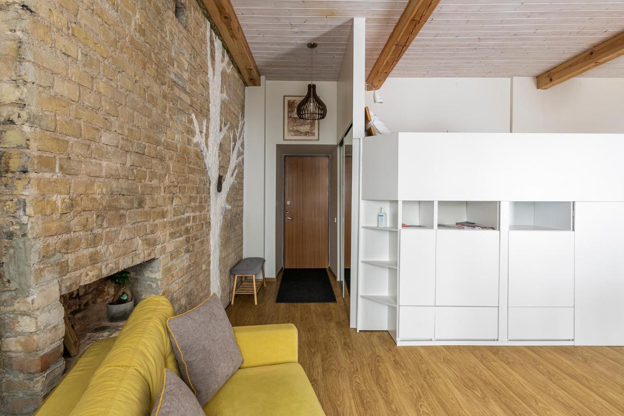 Cozy studio apartment central