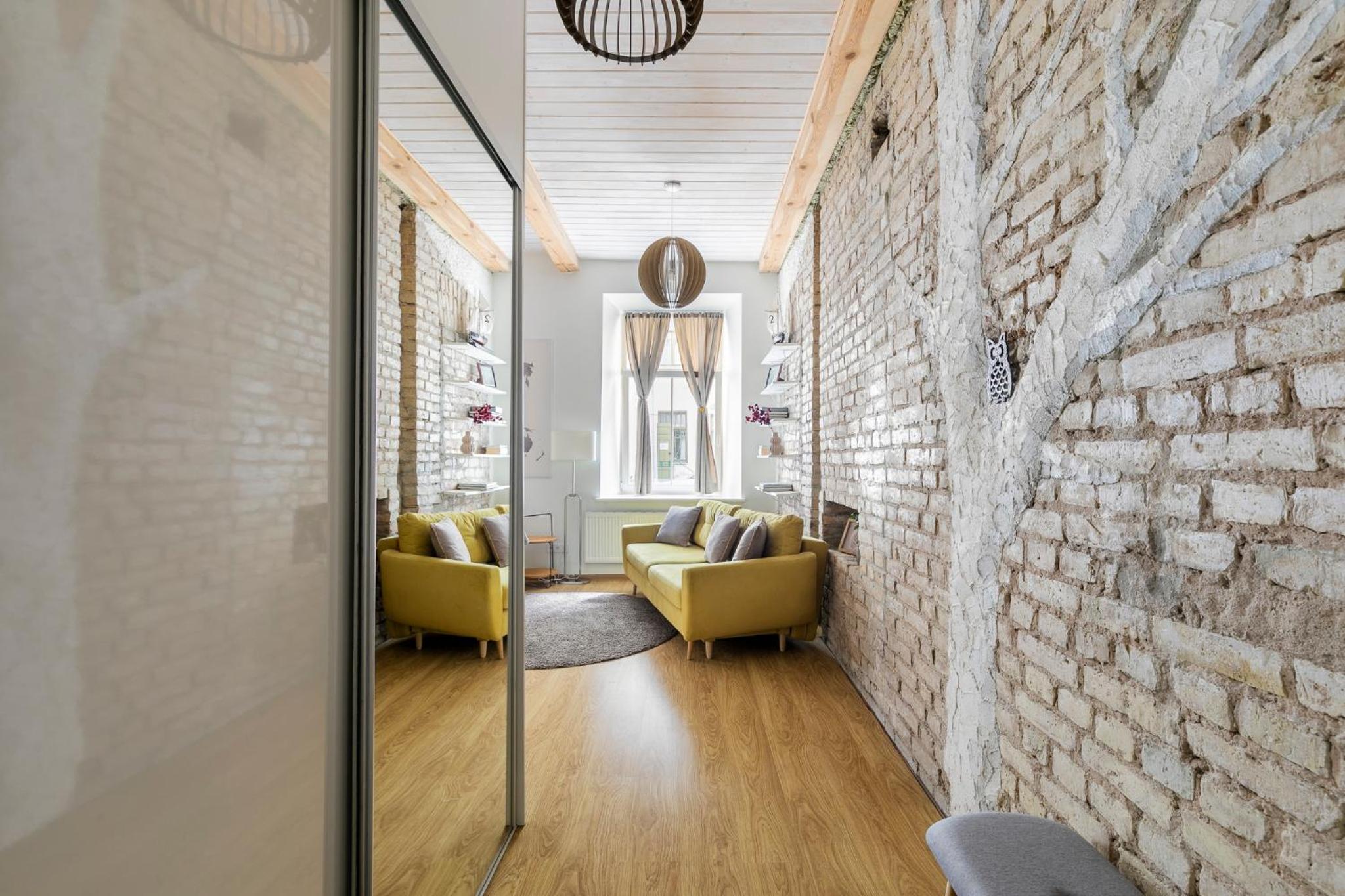 Cozy studio apartment central