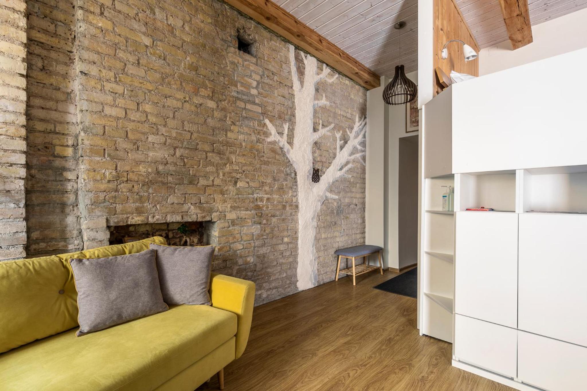 Cozy studio apartment central