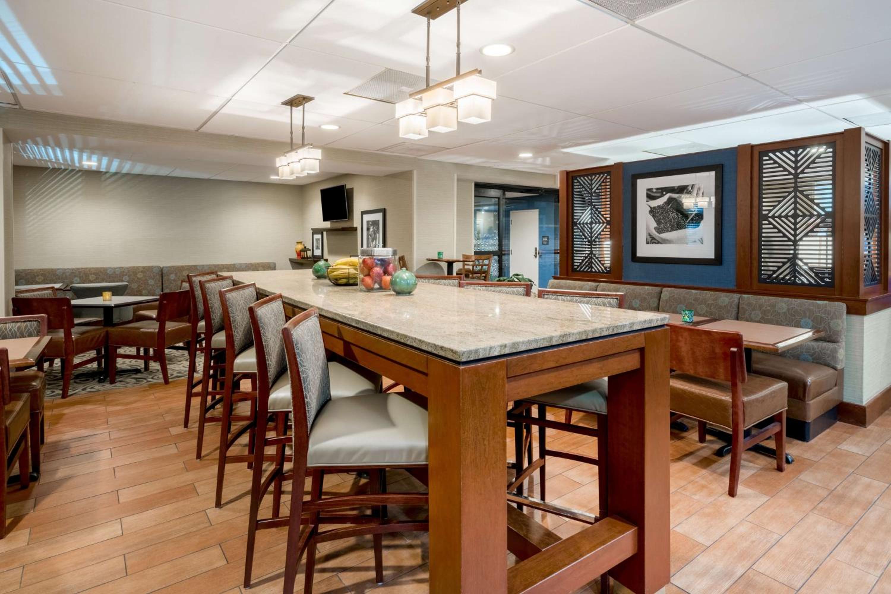 Hampton Inn Downingtown/Exton - Property Image 8