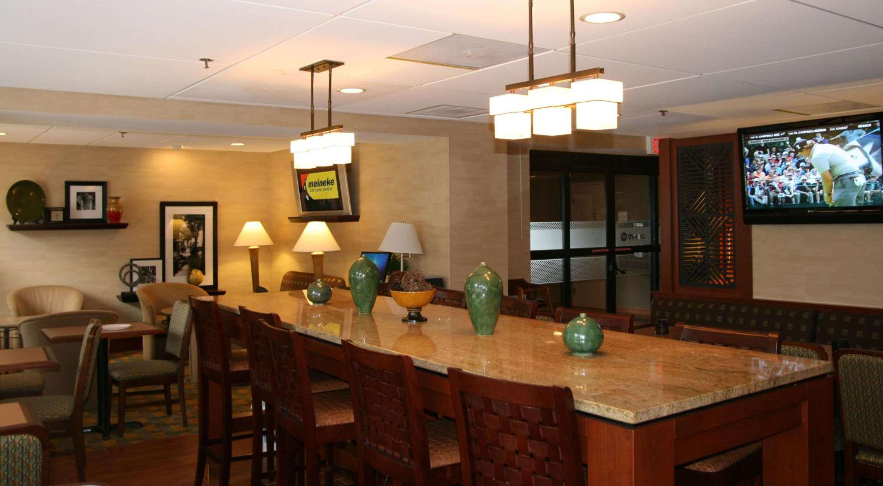 Hampton Inn Downingtown/Exton - Property Image 1