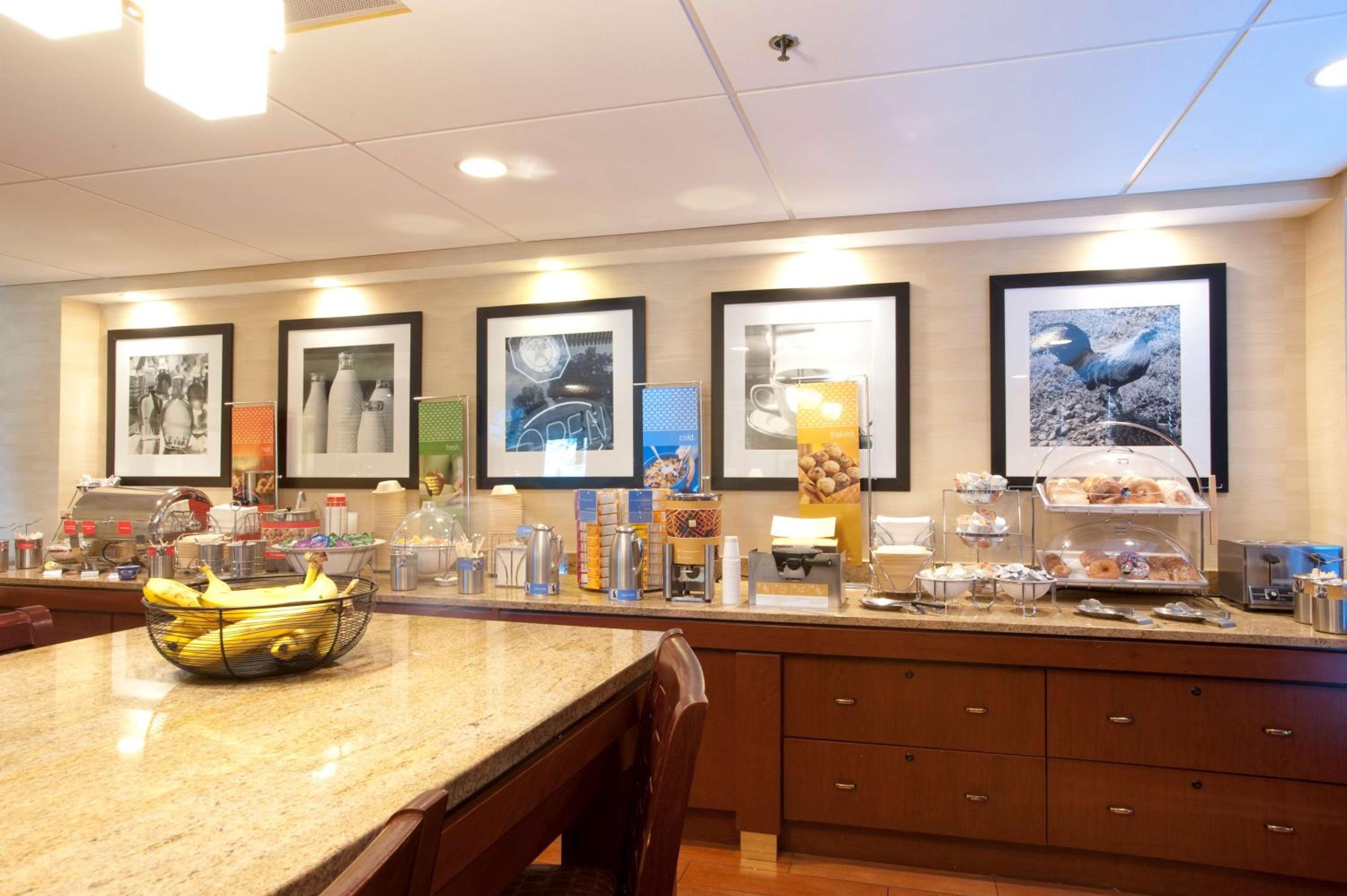 Philadelphia Vacations - Hampton Inn Downingtown/Exton - Property Image 2