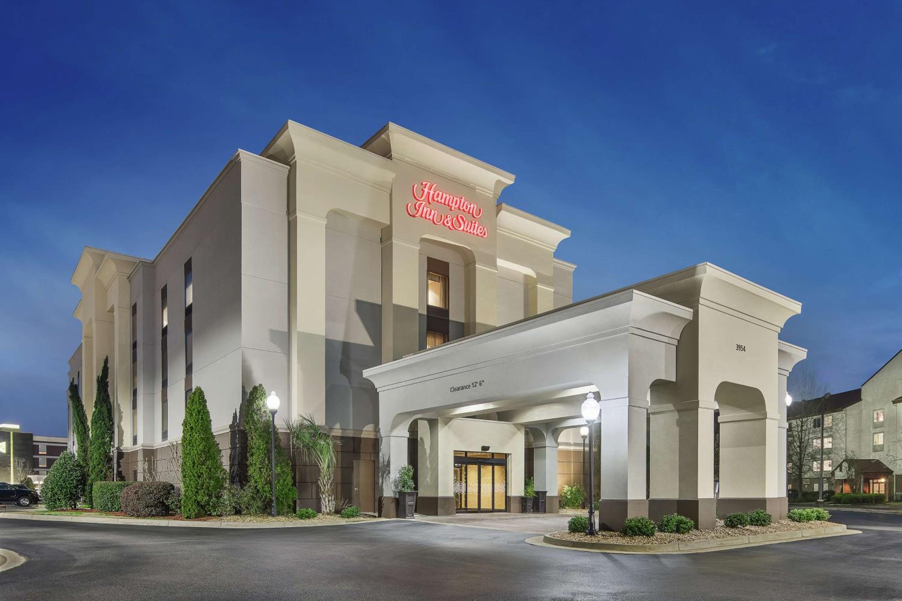 Forsyth Vacations - Hampton Inn  Suites Macon I-75 North - Property Image 1