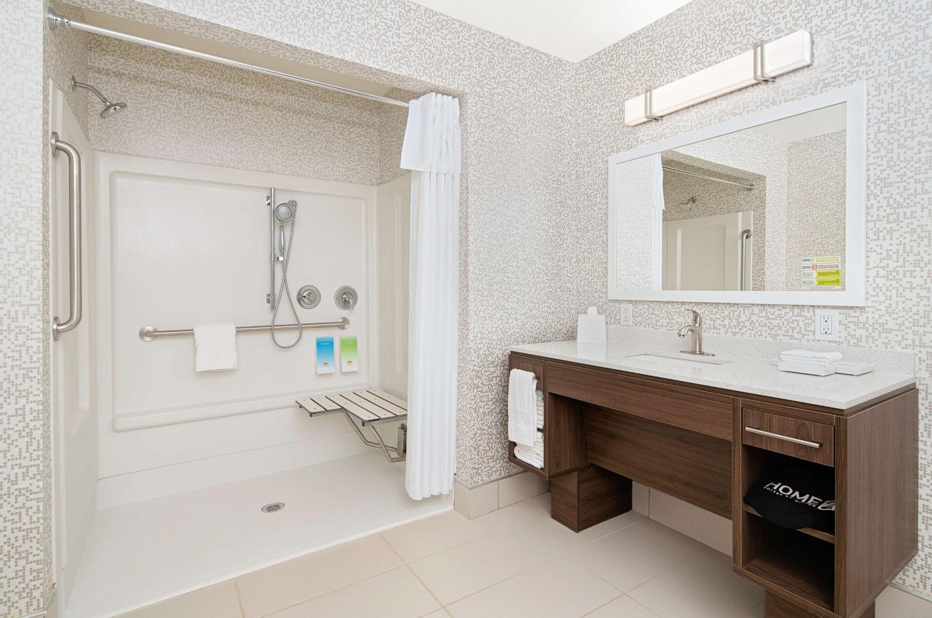Batesville Vacations - Home2 Suites By Hilton Batesville - Property Image 4