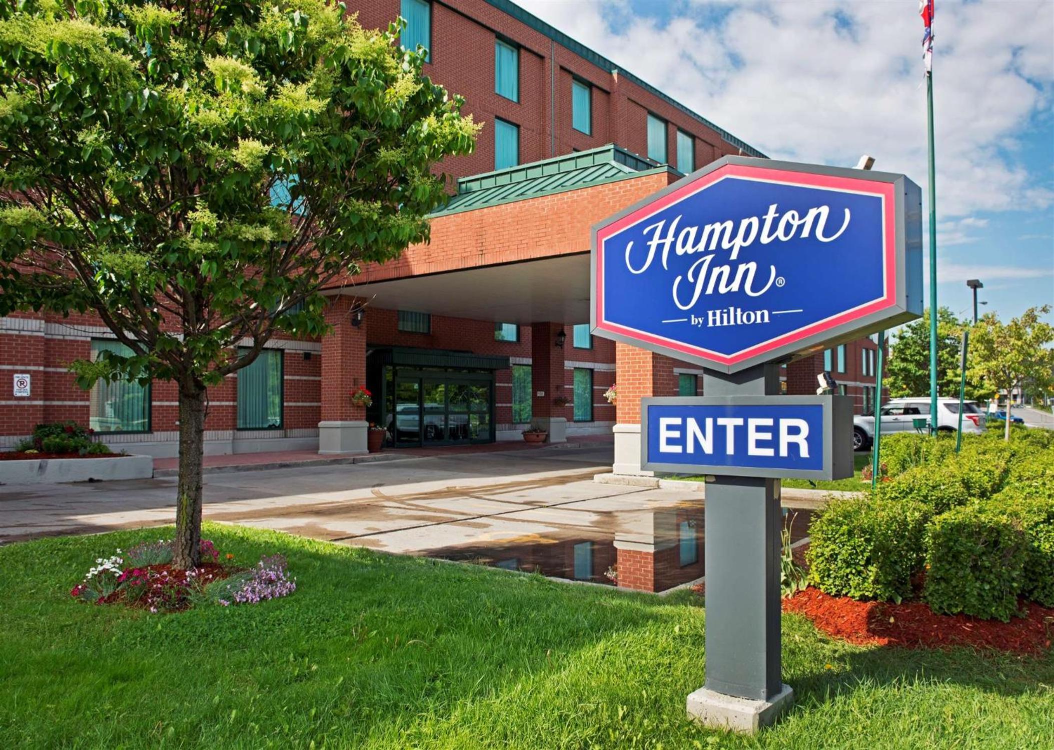 Hotel Hampton by Hilton Ottawa - Image 1