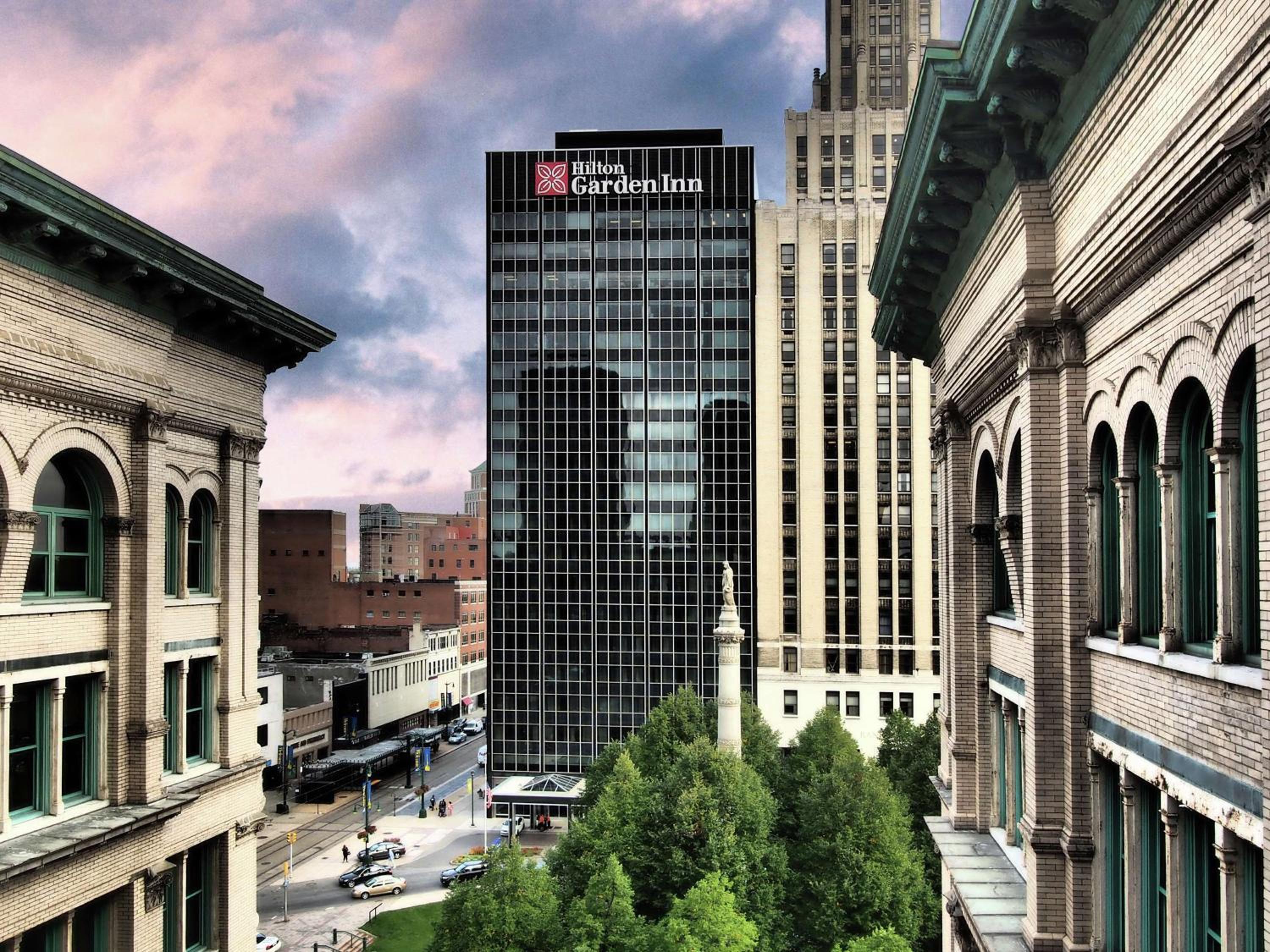 Buffalo Vacations - The Hilton Garden Inn Buffalo-Downtown - Property Image 1