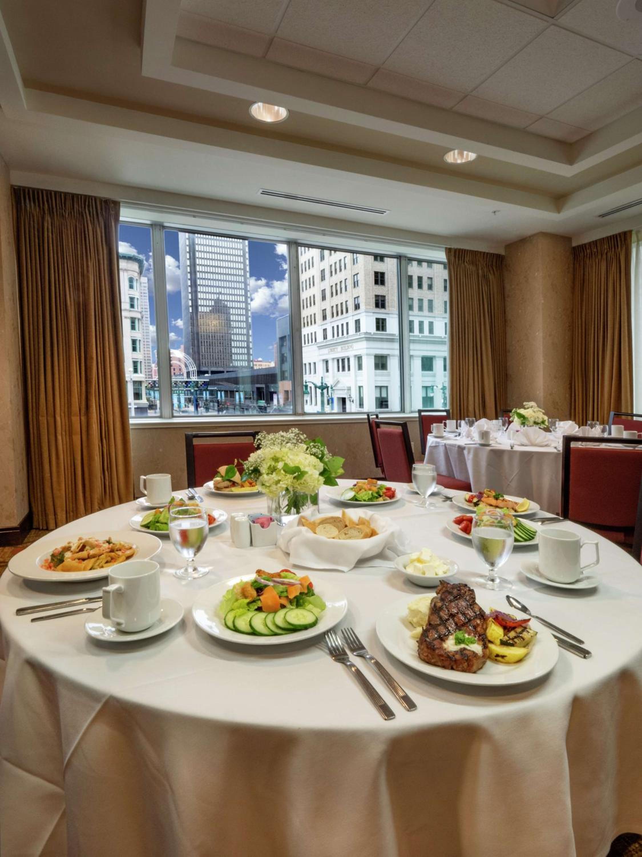 Buffalo Vacations - The Hilton Garden Inn Buffalo-Downtown - Property Image 3