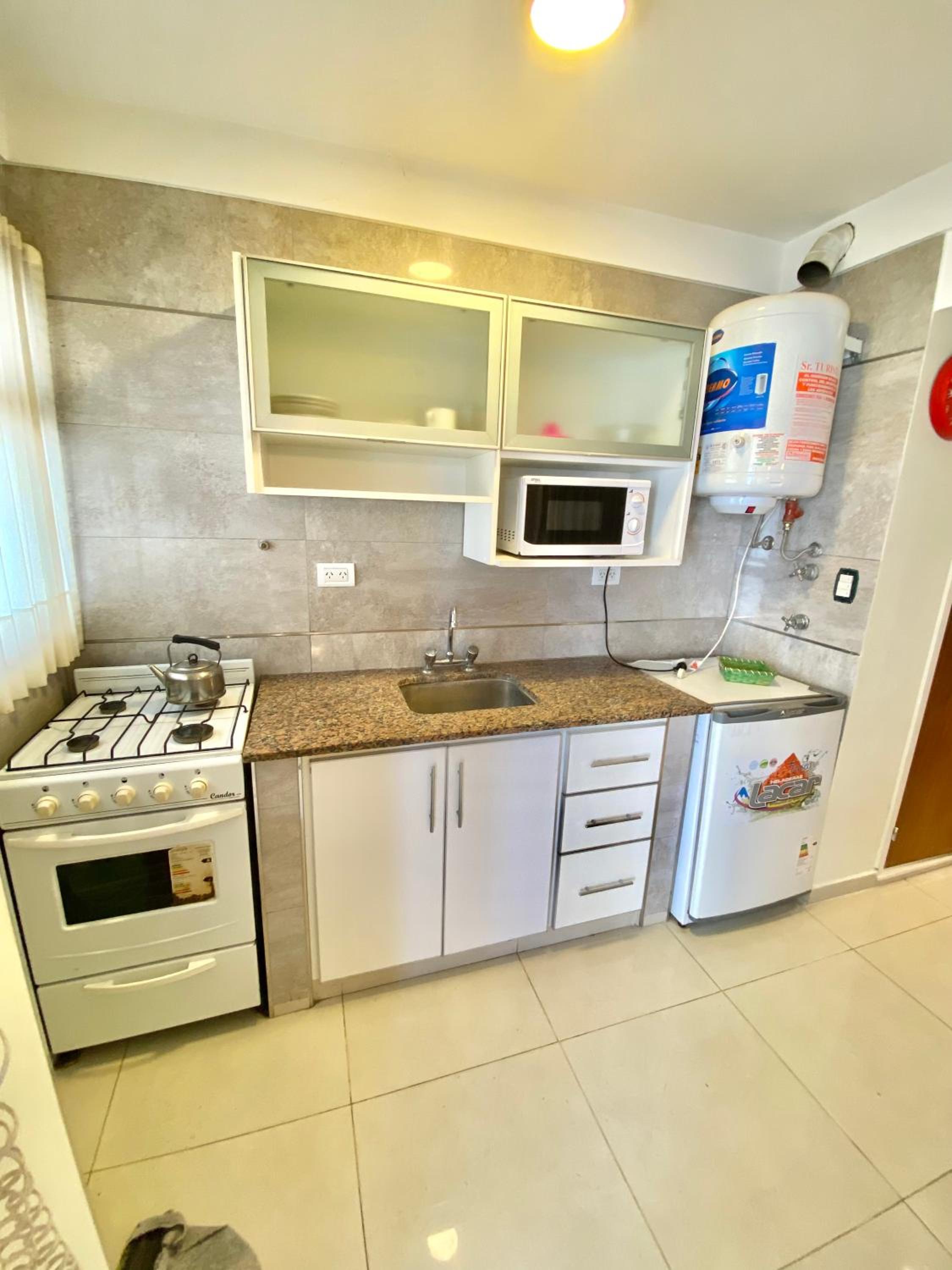 Moderno monoambiente con vista al mar zona centro