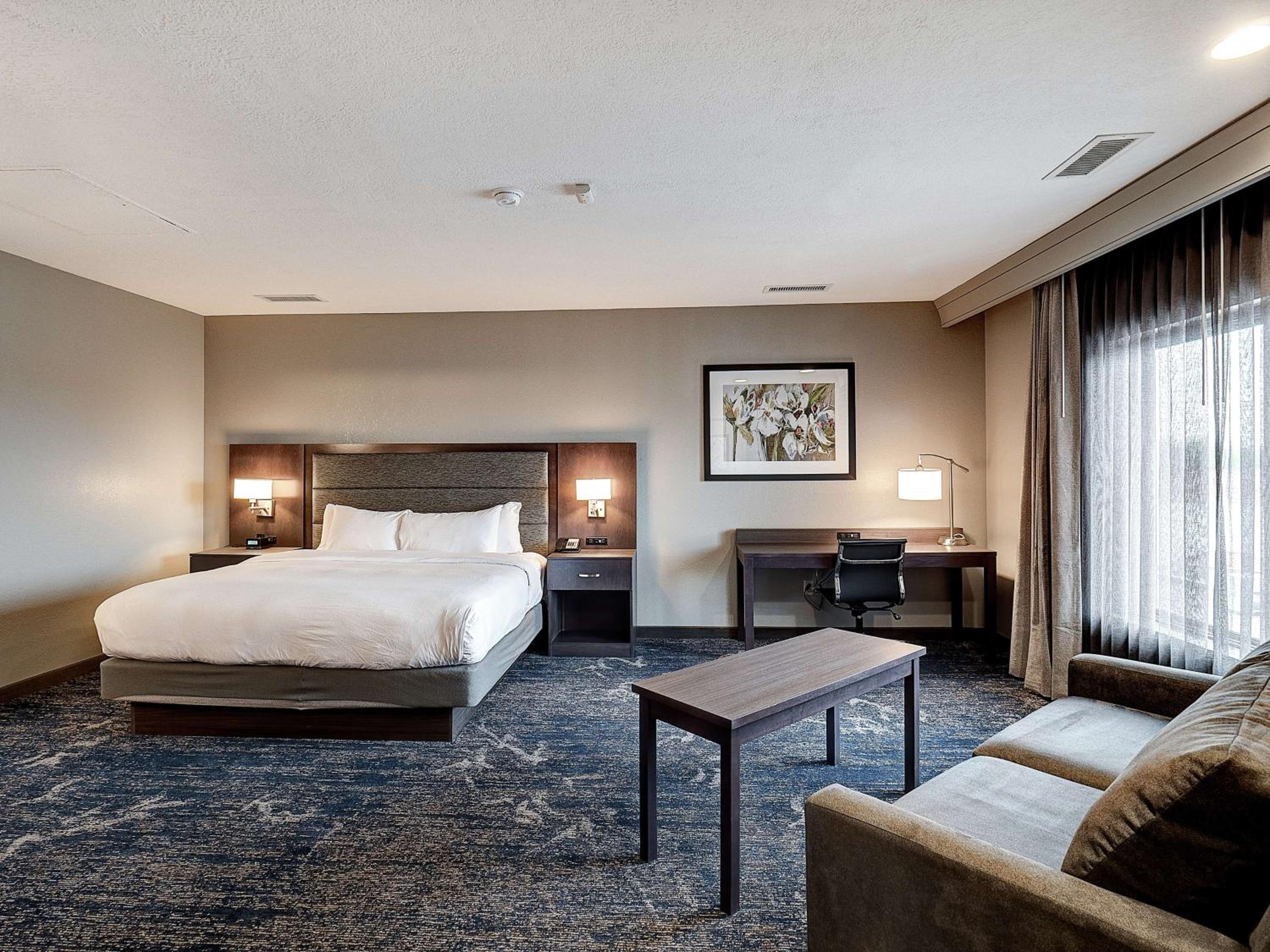 Bloomington Vacations - DoubleTree by Hilton Bloomington - Property Image 63