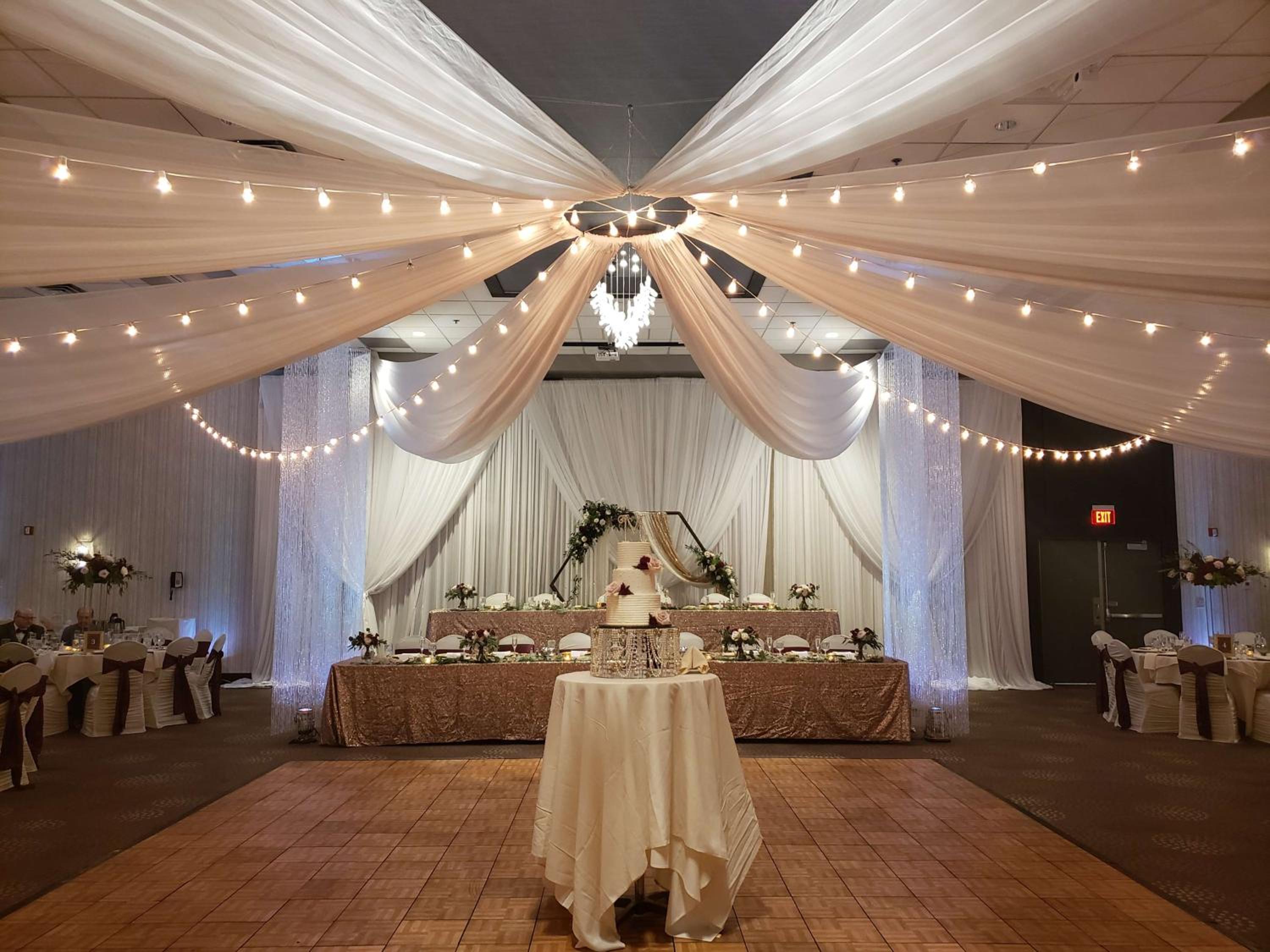 Bloomington Vacations - DoubleTree by Hilton Bloomington - Property Image 53