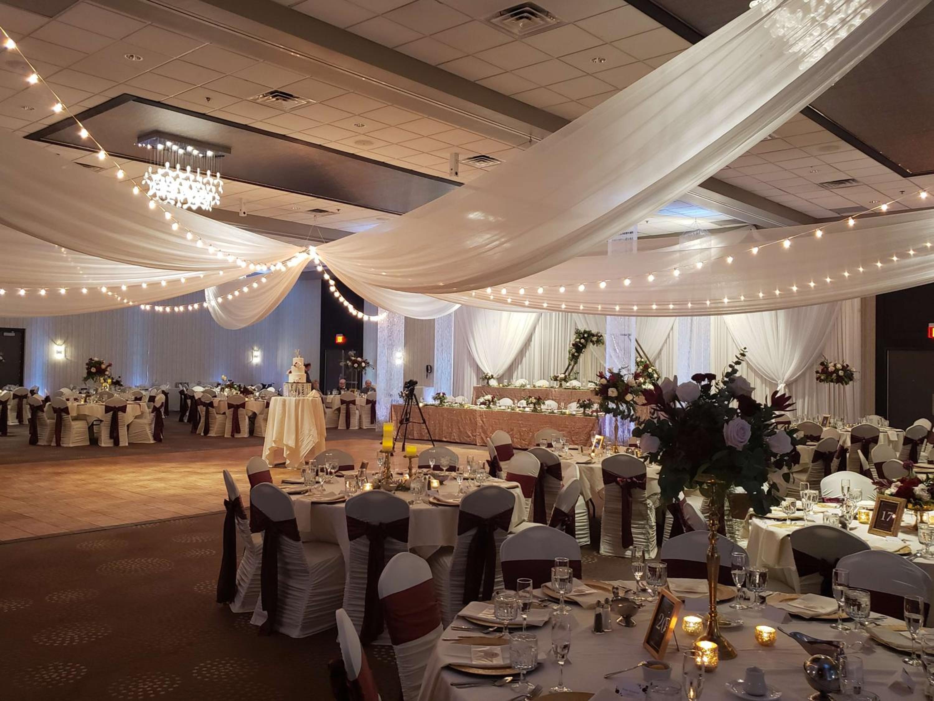 Bloomington Vacations - DoubleTree by Hilton Bloomington - Property Image 94