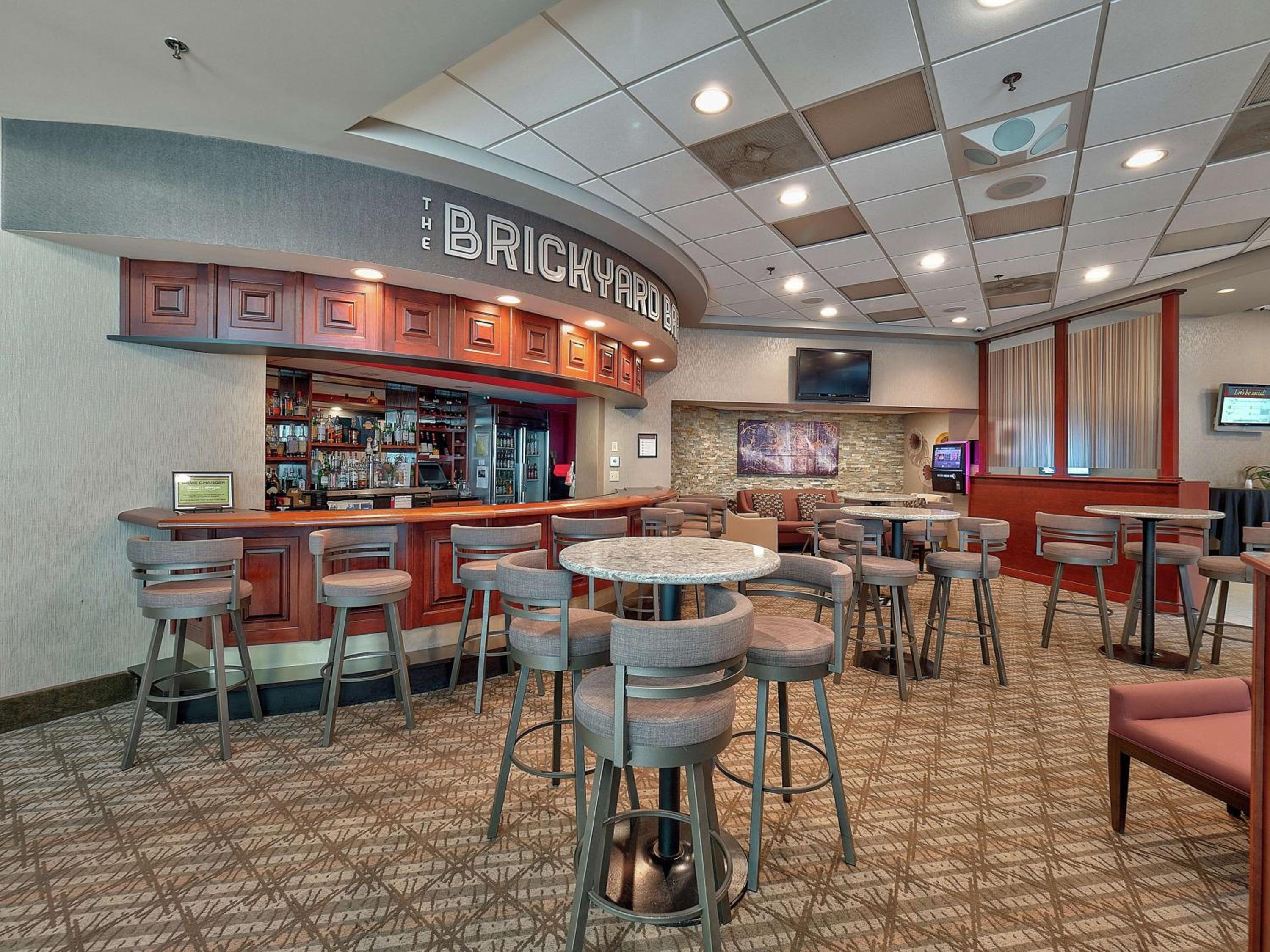 Bloomington Vacations - DoubleTree by Hilton Bloomington - Property Image 33