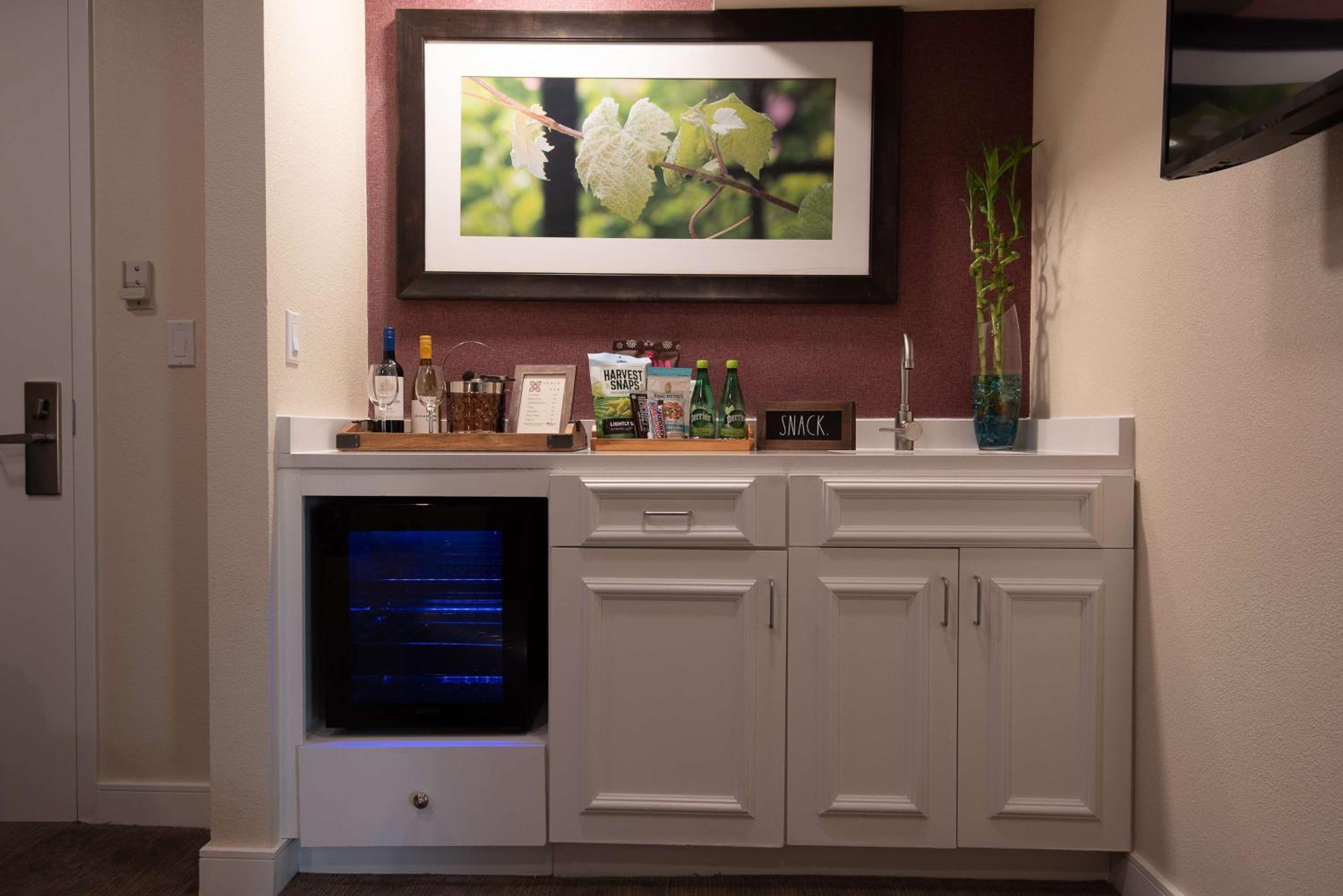 Hilton Garden Inn Calabasas - Property Image 16