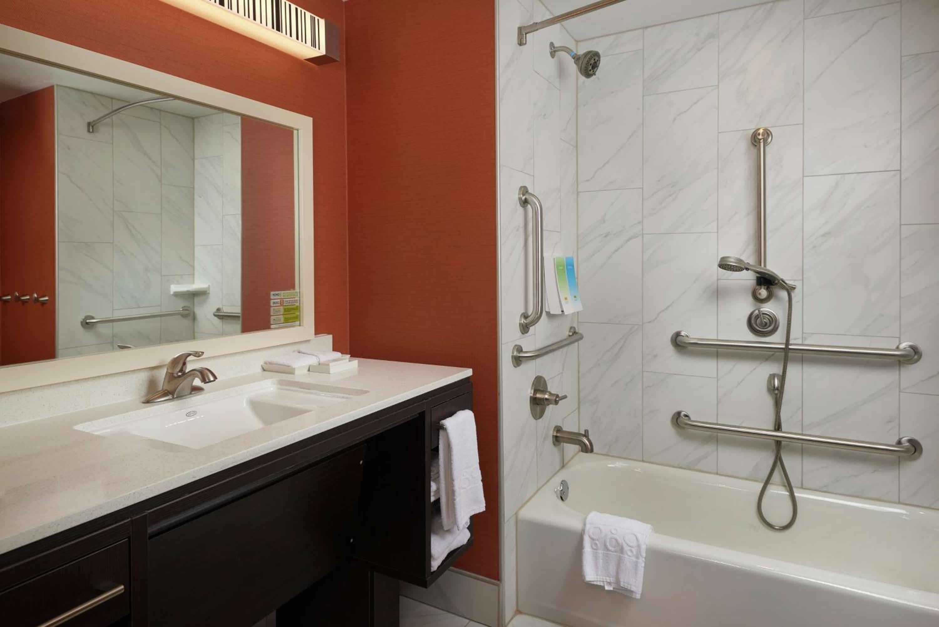 Muskogee Vacations - Home2 Suites By Hilton Muskogee - Property Image 2