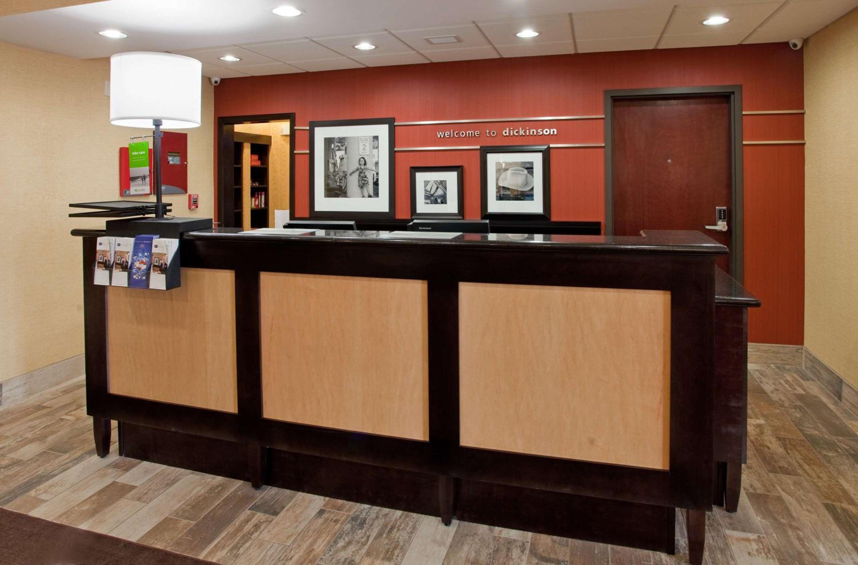 Dickinson Vacations - Hampton Inn  Suites Dickinson ND - Property Image 10