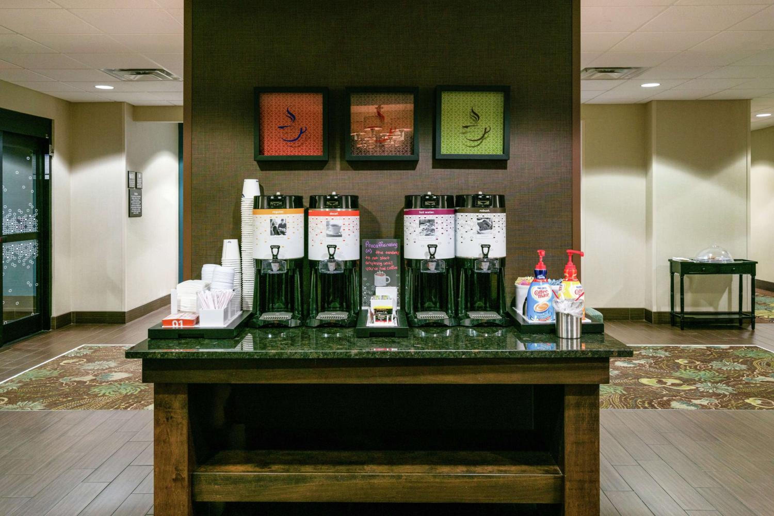 Huntington Vacations - Hampton Inn University Area, Huntington, Wv - Property Image 2