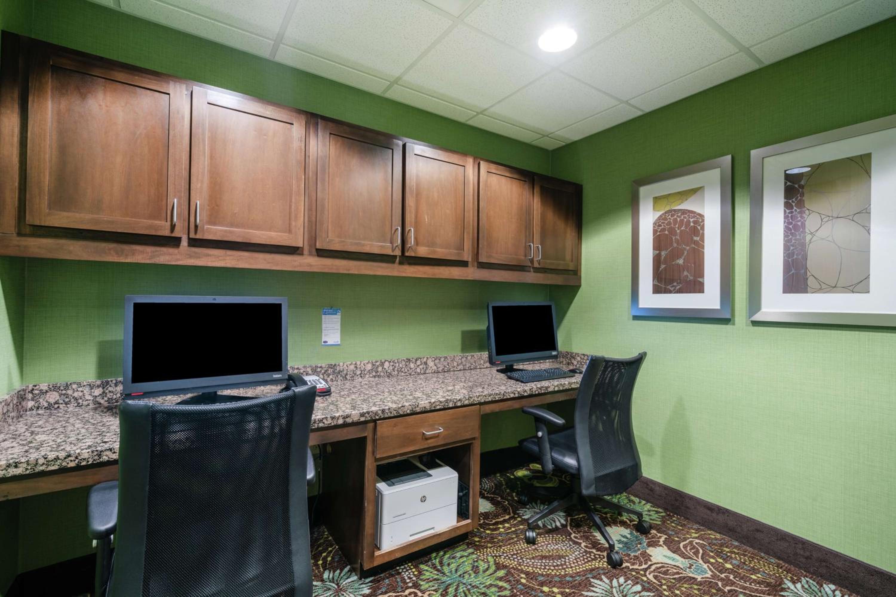 Huntington Vacations - Hampton Inn University Area, Huntington, Wv - Property Image 3