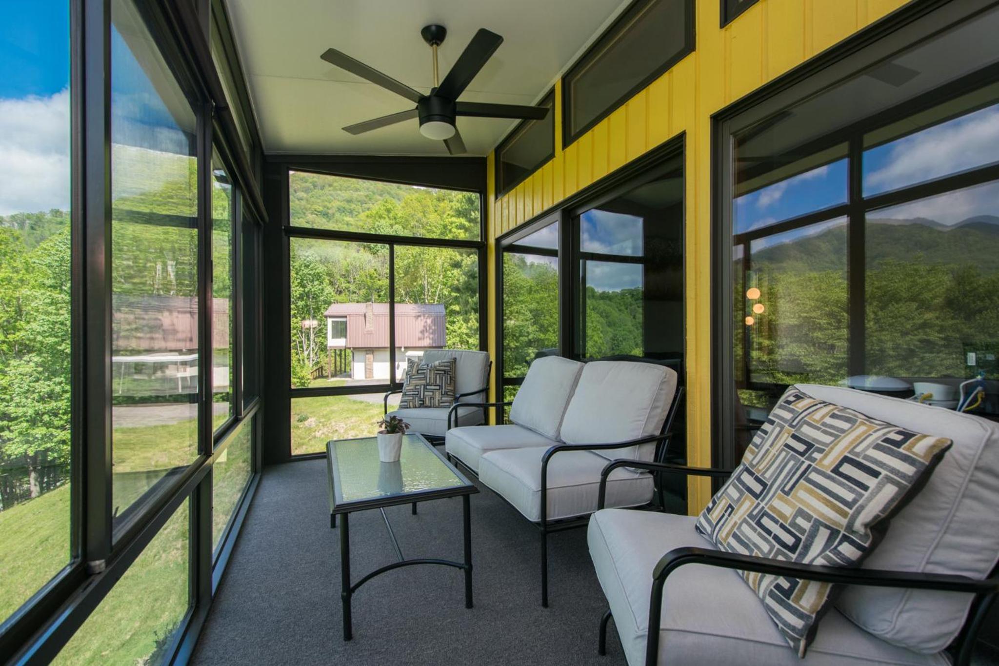 Mountain View 3BR with Sunroom, Close to Ski and Trails view 4