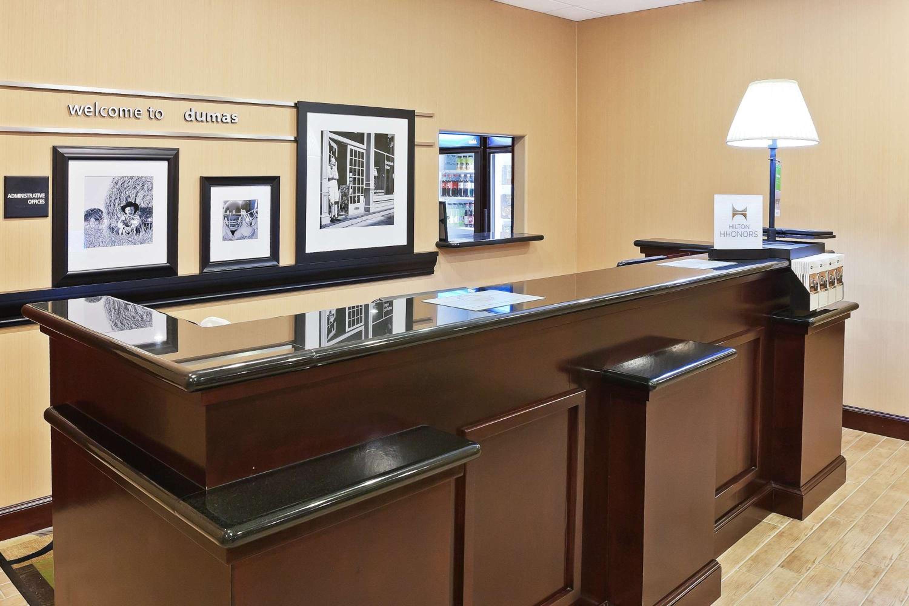 Dumas Vacations - Hampton Inn  Suites Dumas - Property Image 3
