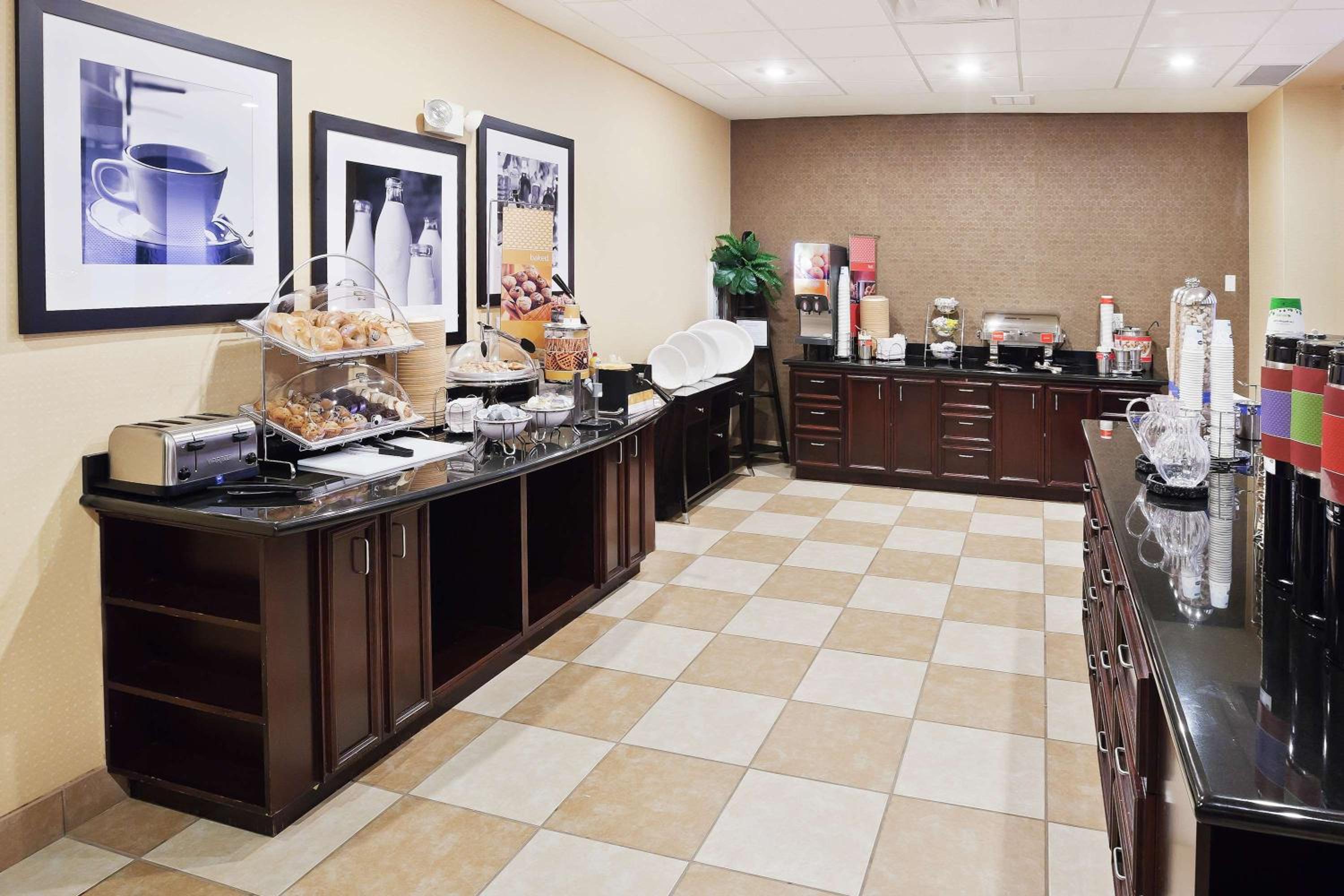 Dumas Vacations - Hampton Inn  Suites Dumas - Property Image 6