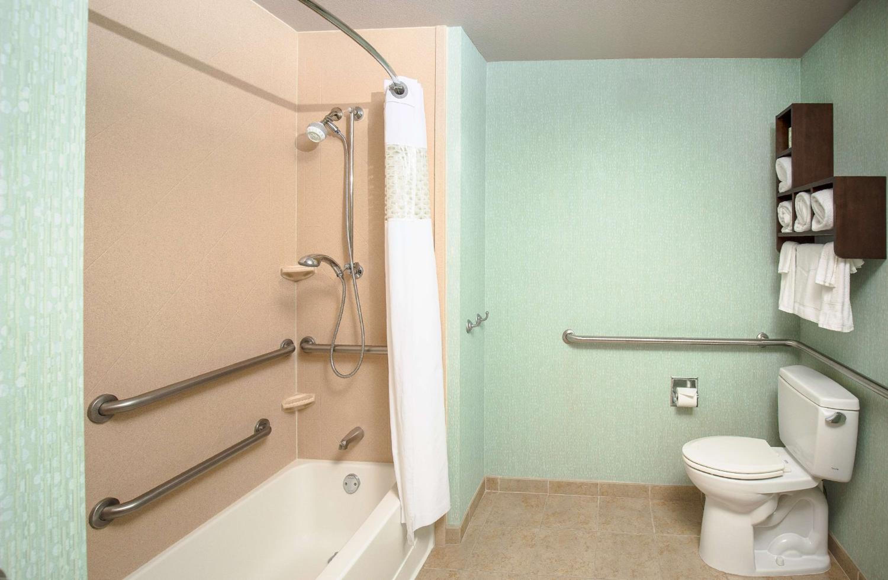 Hampton Inn  Suites Suisun City Waterfront - Property Image 11