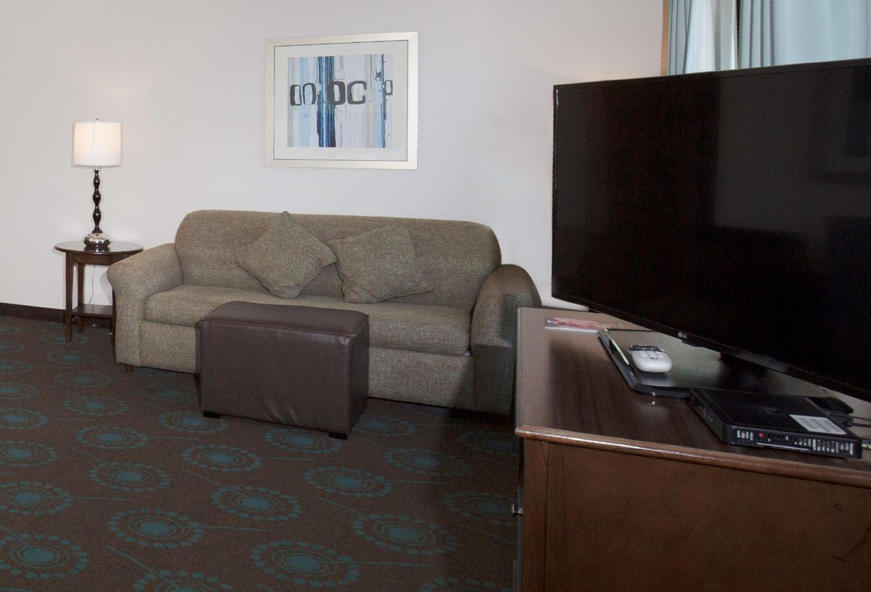 Hampton Inn Suites Suisun City Waterfront - Property Image 13