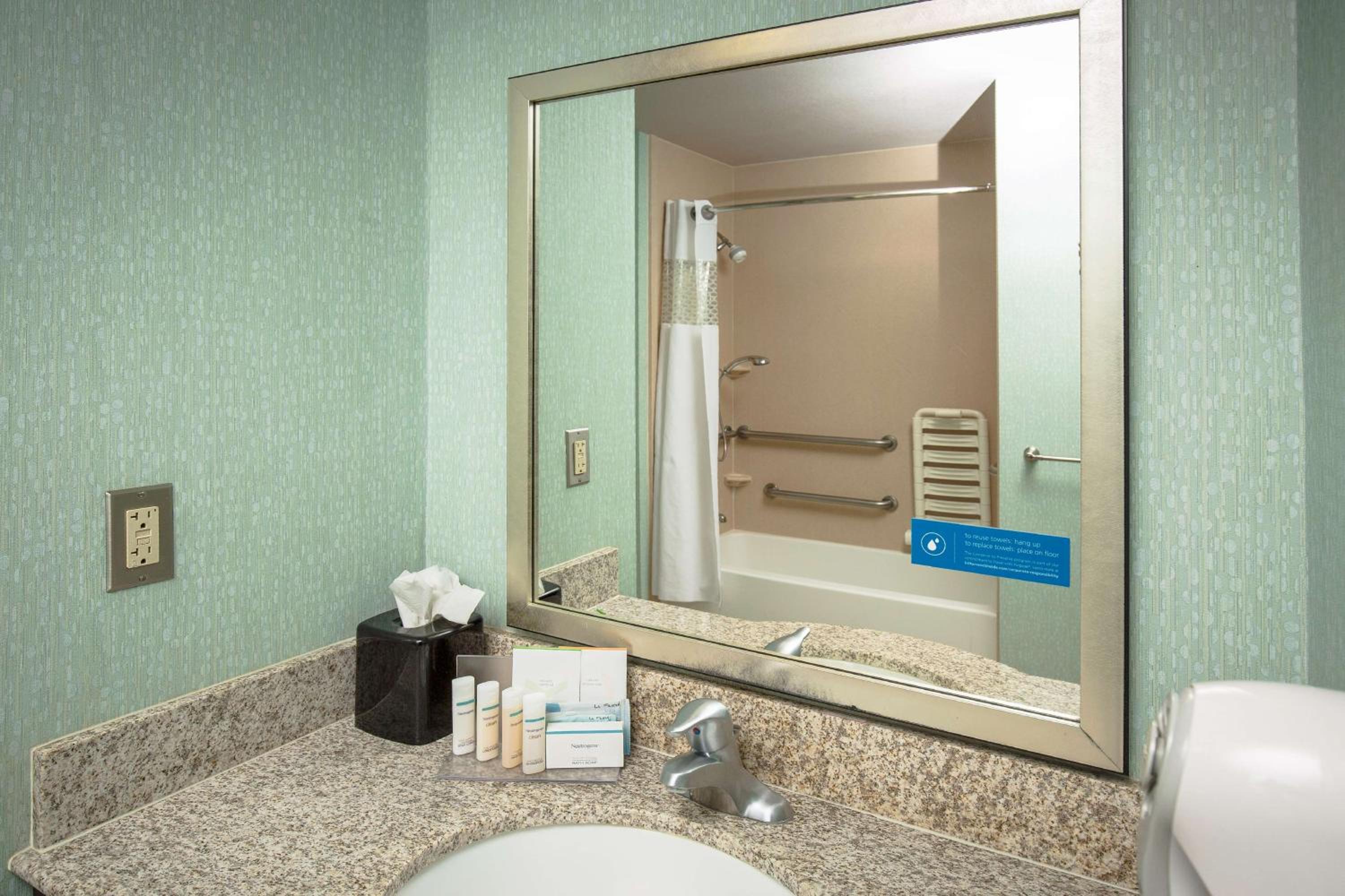 Hampton Inn Suites Suisun City Waterfront - Property Image 14