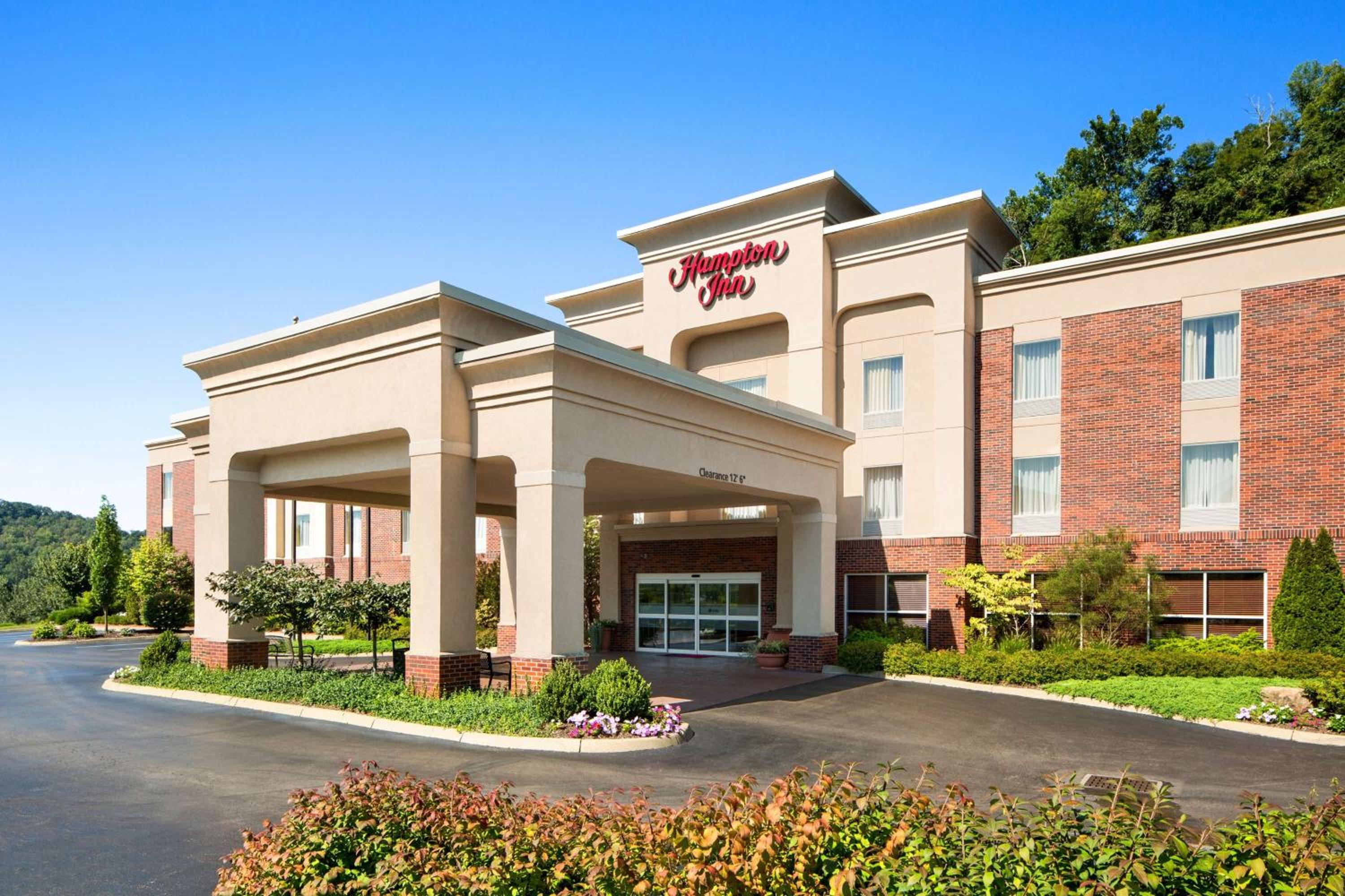Athens Vacations - Hampton Inn Athens - Property Image 1